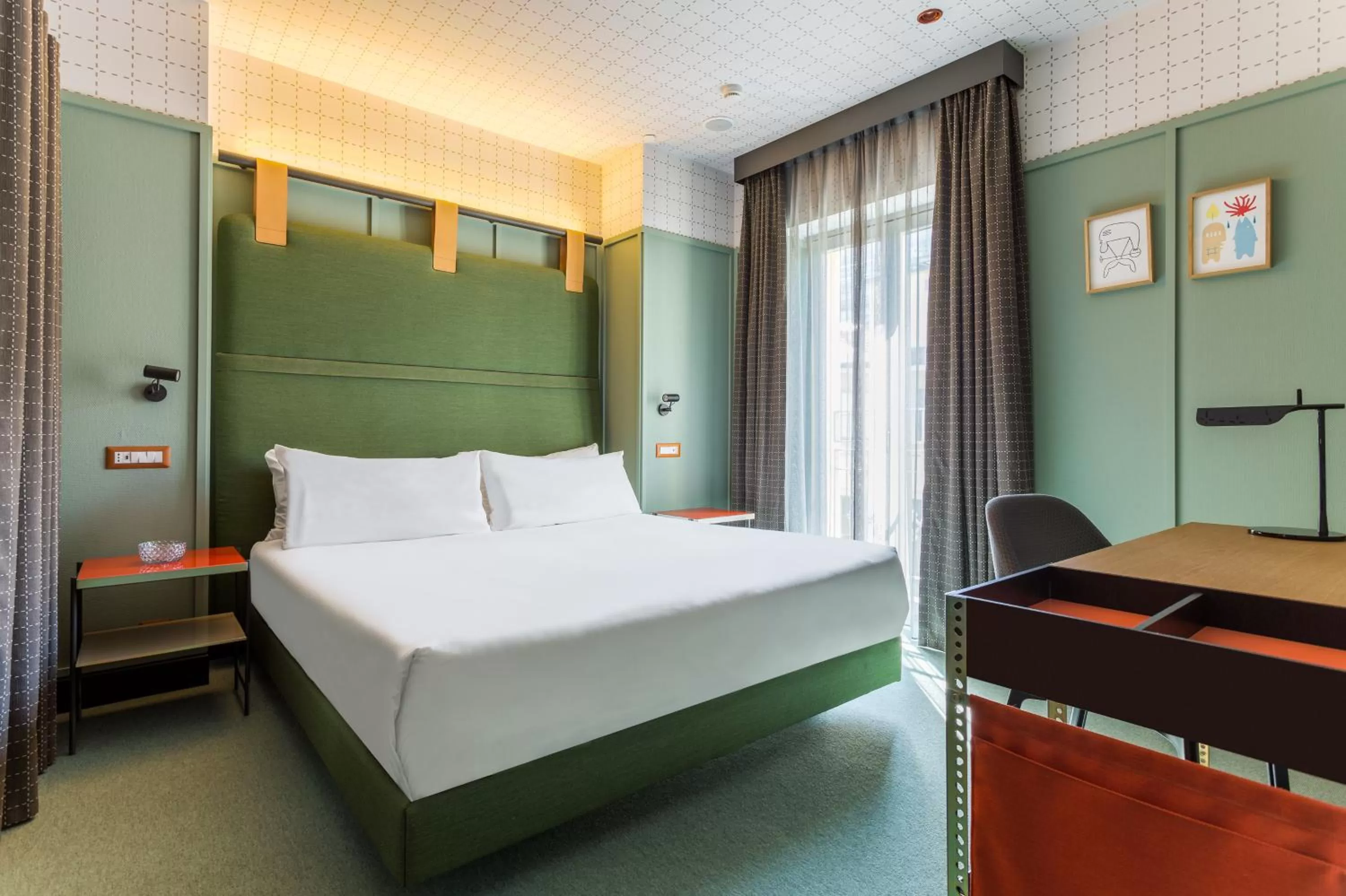 Photo of the whole room, Bed in Room Mate Collection Giulia, Milan