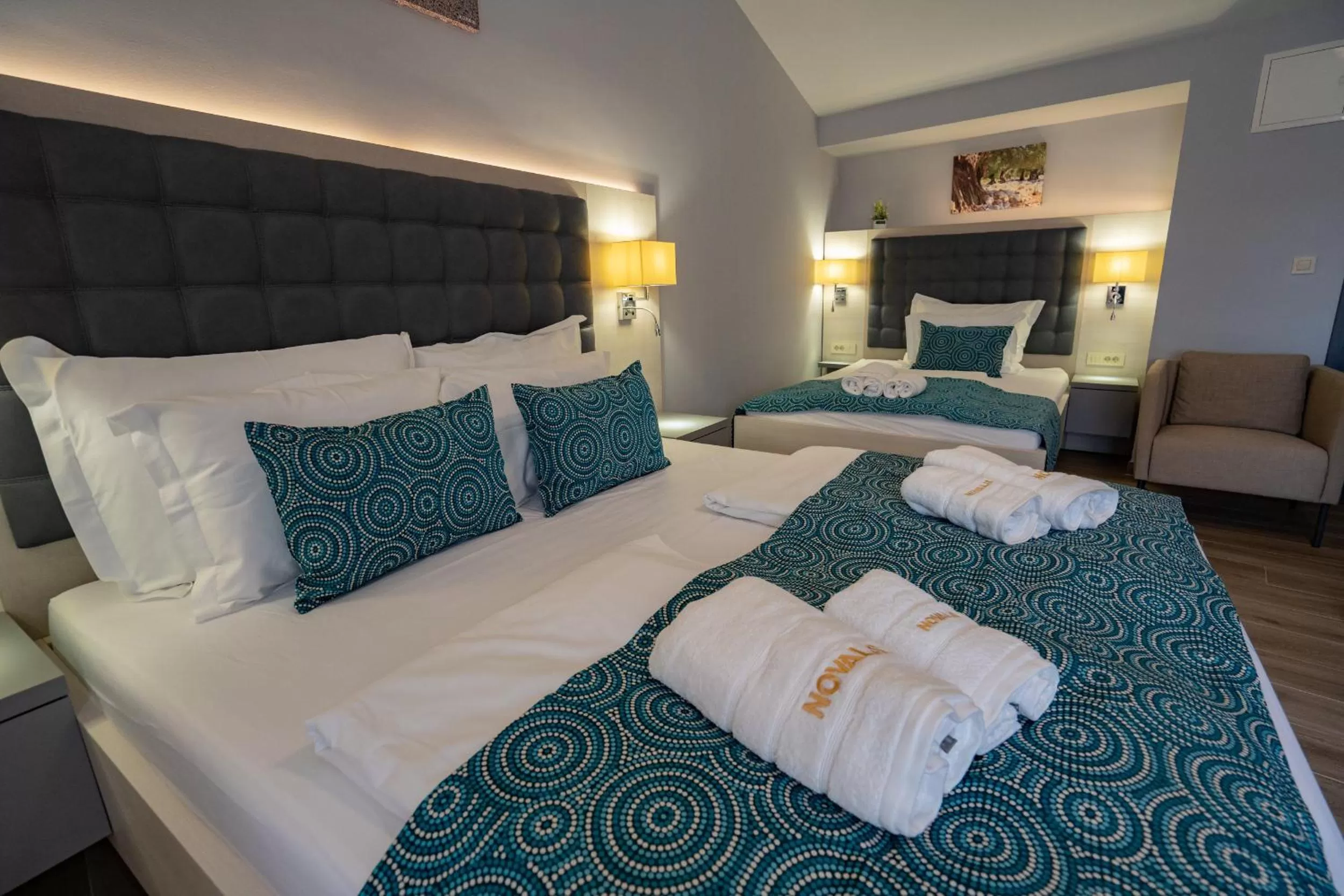 Photo of the whole room, Bed in Bed&Breakfast Novalis