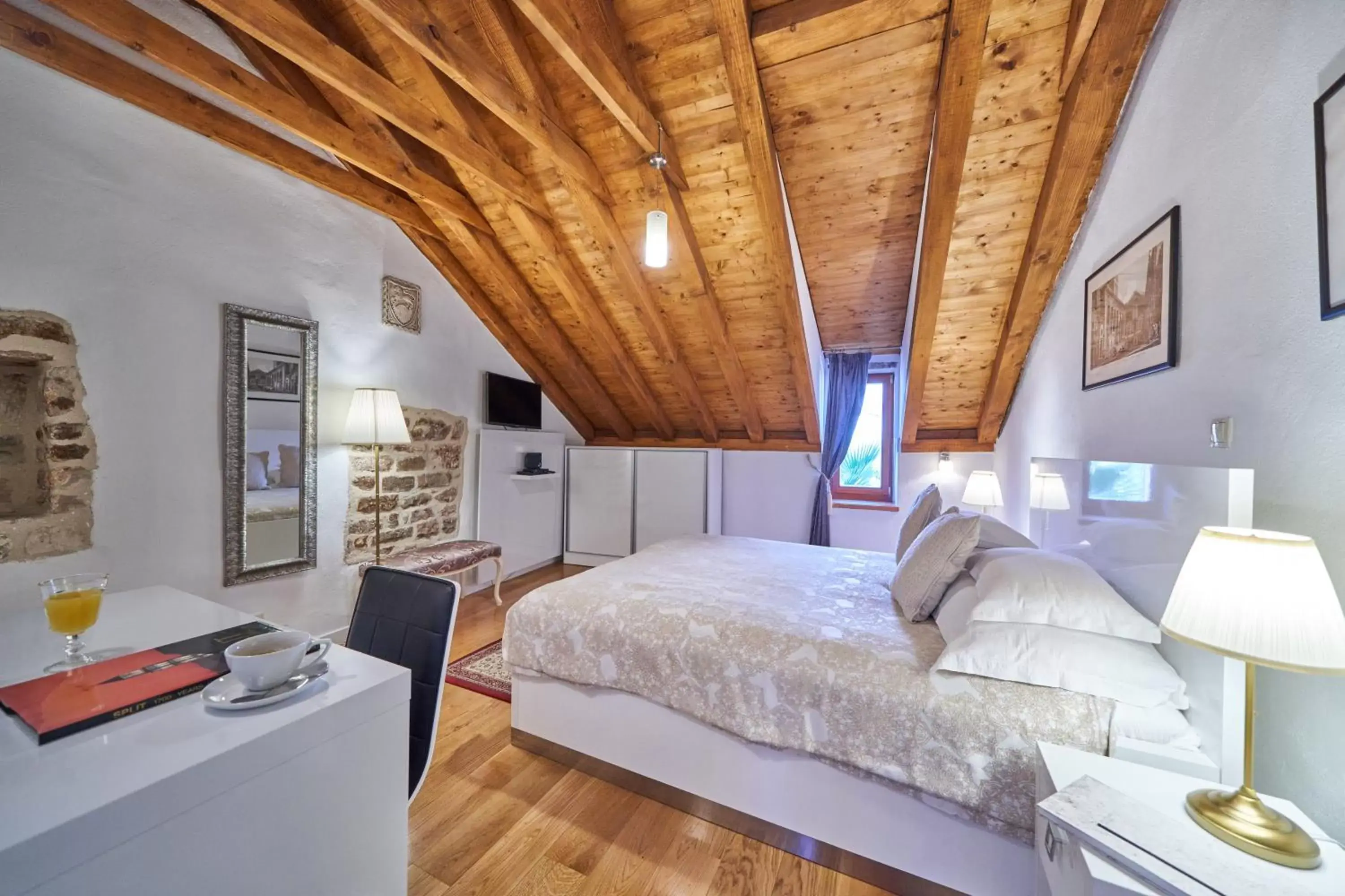 Comfort Double Room in Villa Split Heritage Hotel Comfort Double Room in Villa Split Heritage Hotel