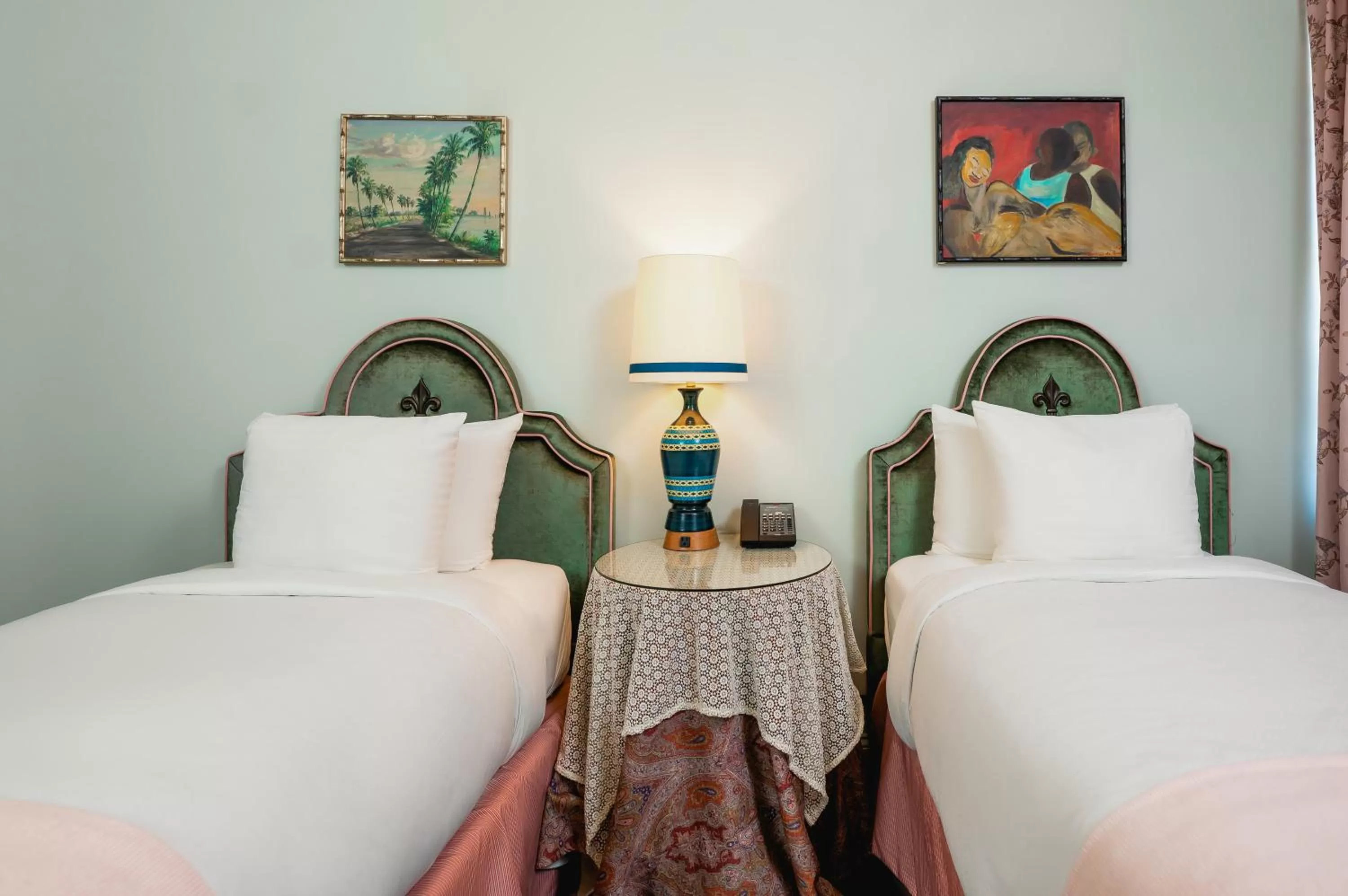 Bedroom, Bed in The Pontchartrain Hotel