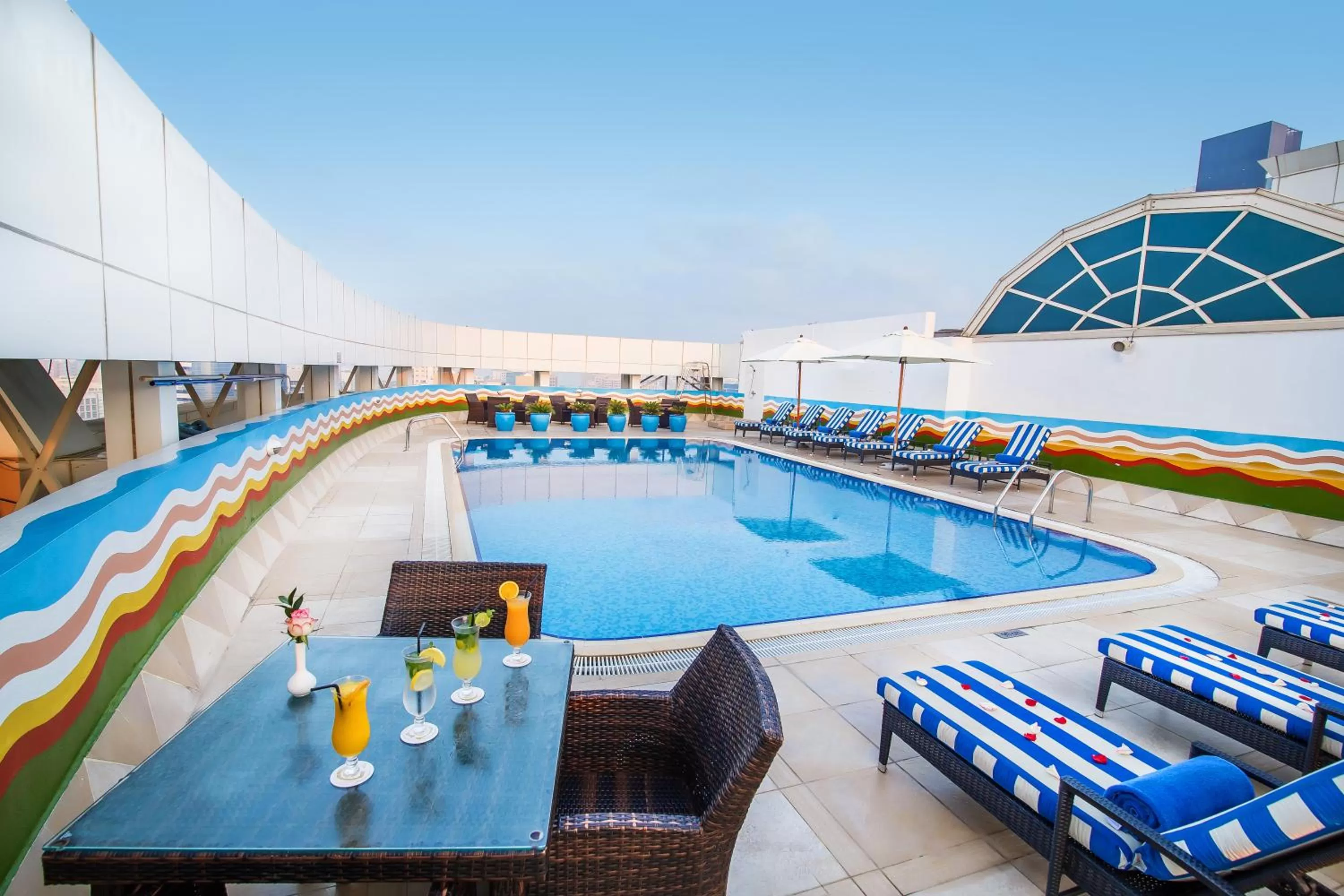 Swimming pool in Grand Excelsior Hotel Bur Dubai