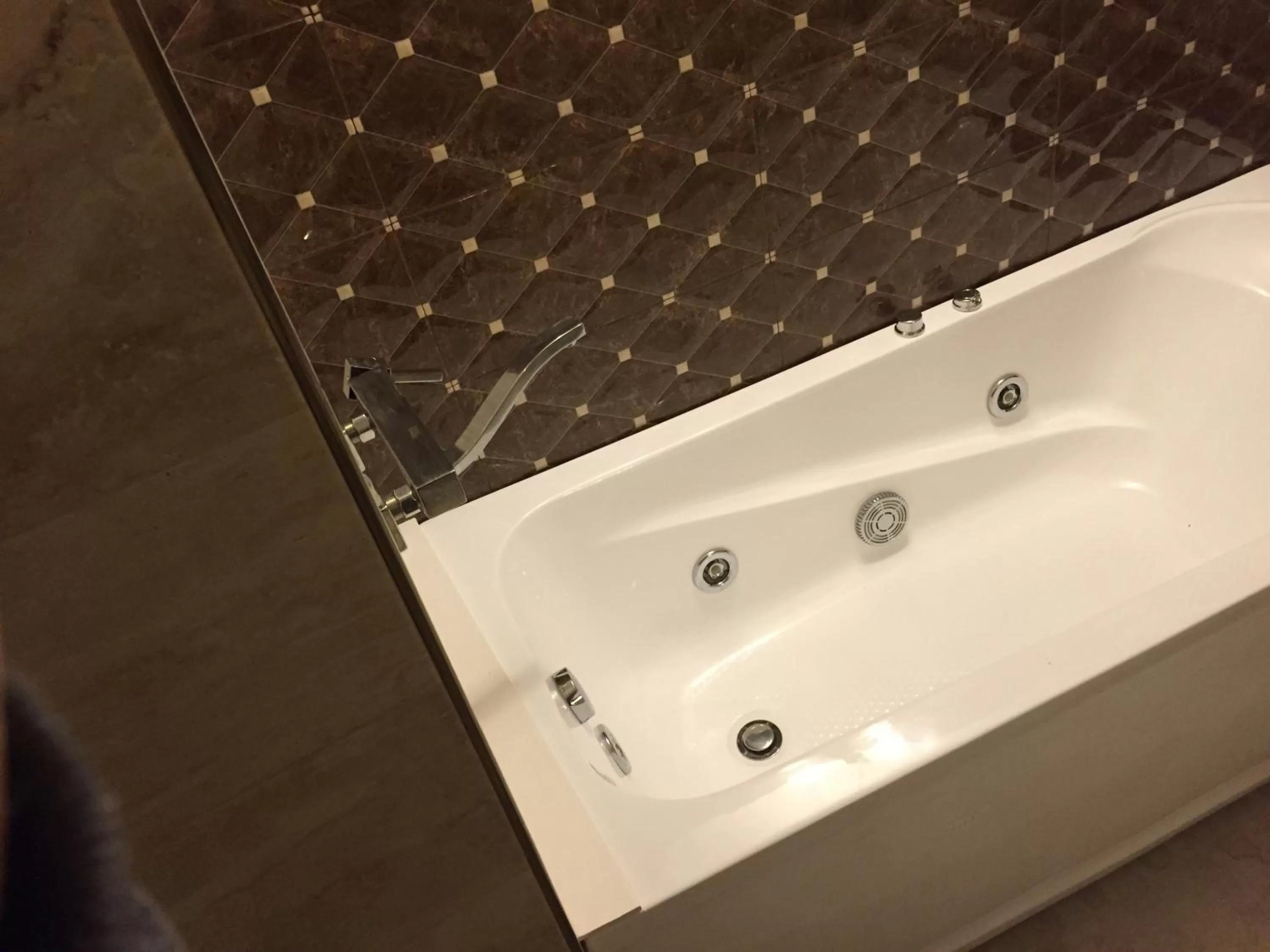 Bathroom in Family Hotel Malibu