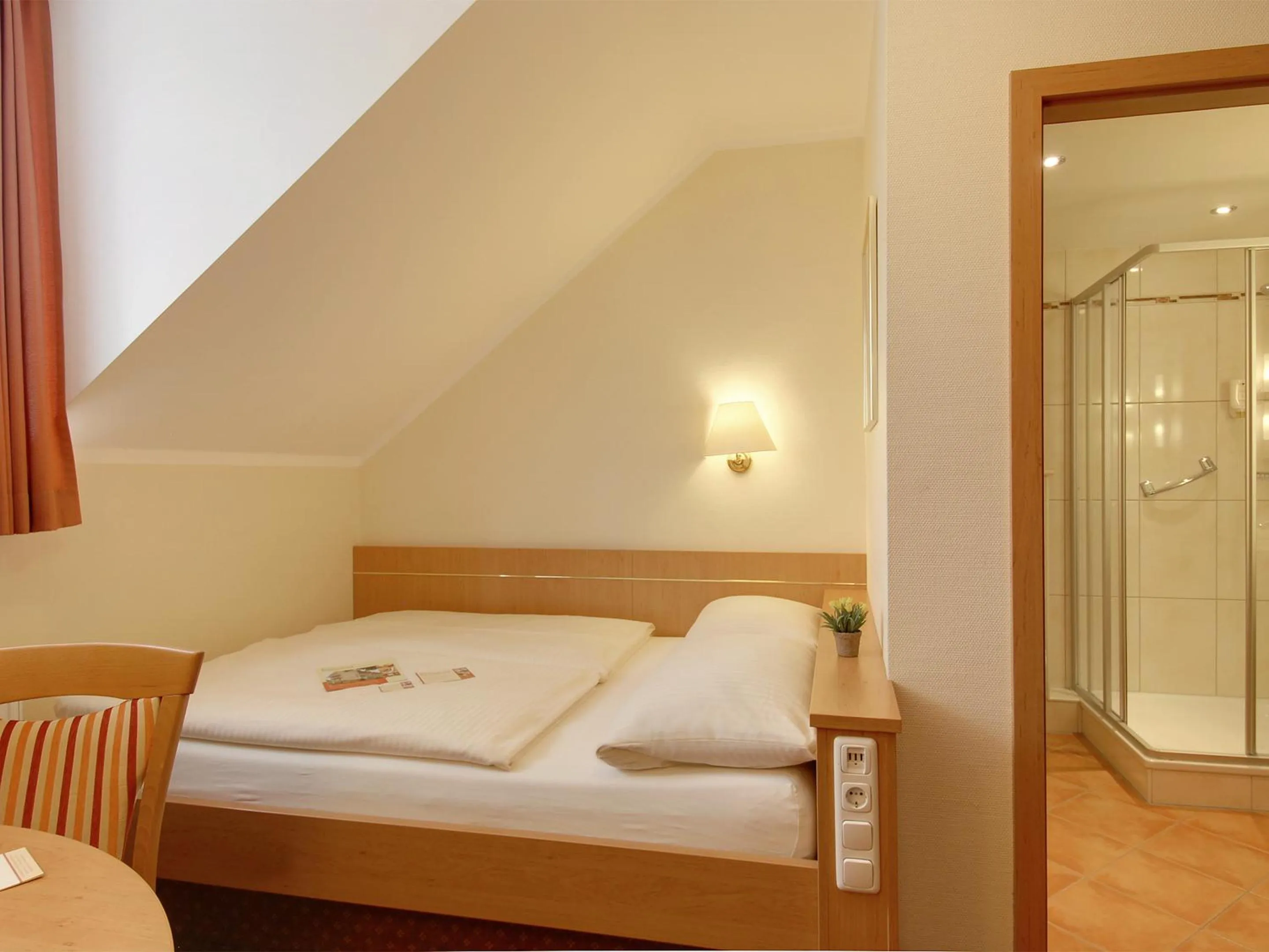 Decorative detail, Bed in Hotel Kriemhild am Hirschgarten