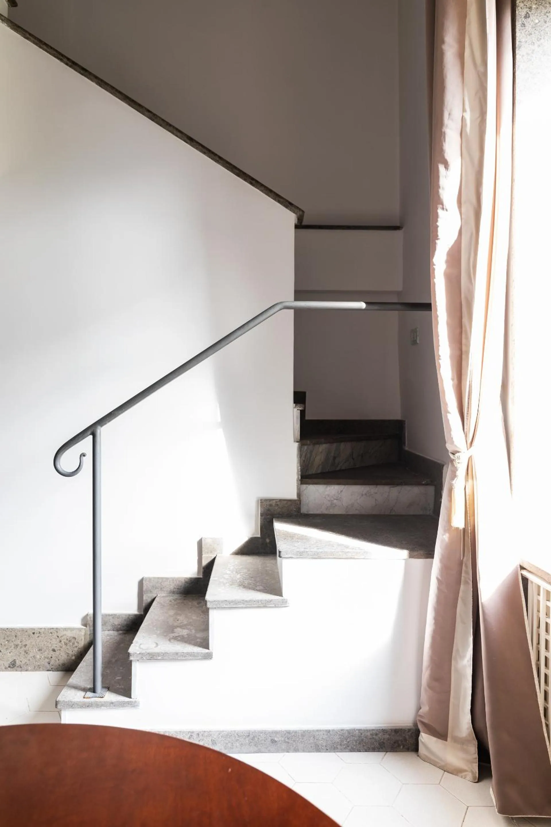 Decorative detail in Grand Hotel Cocumella