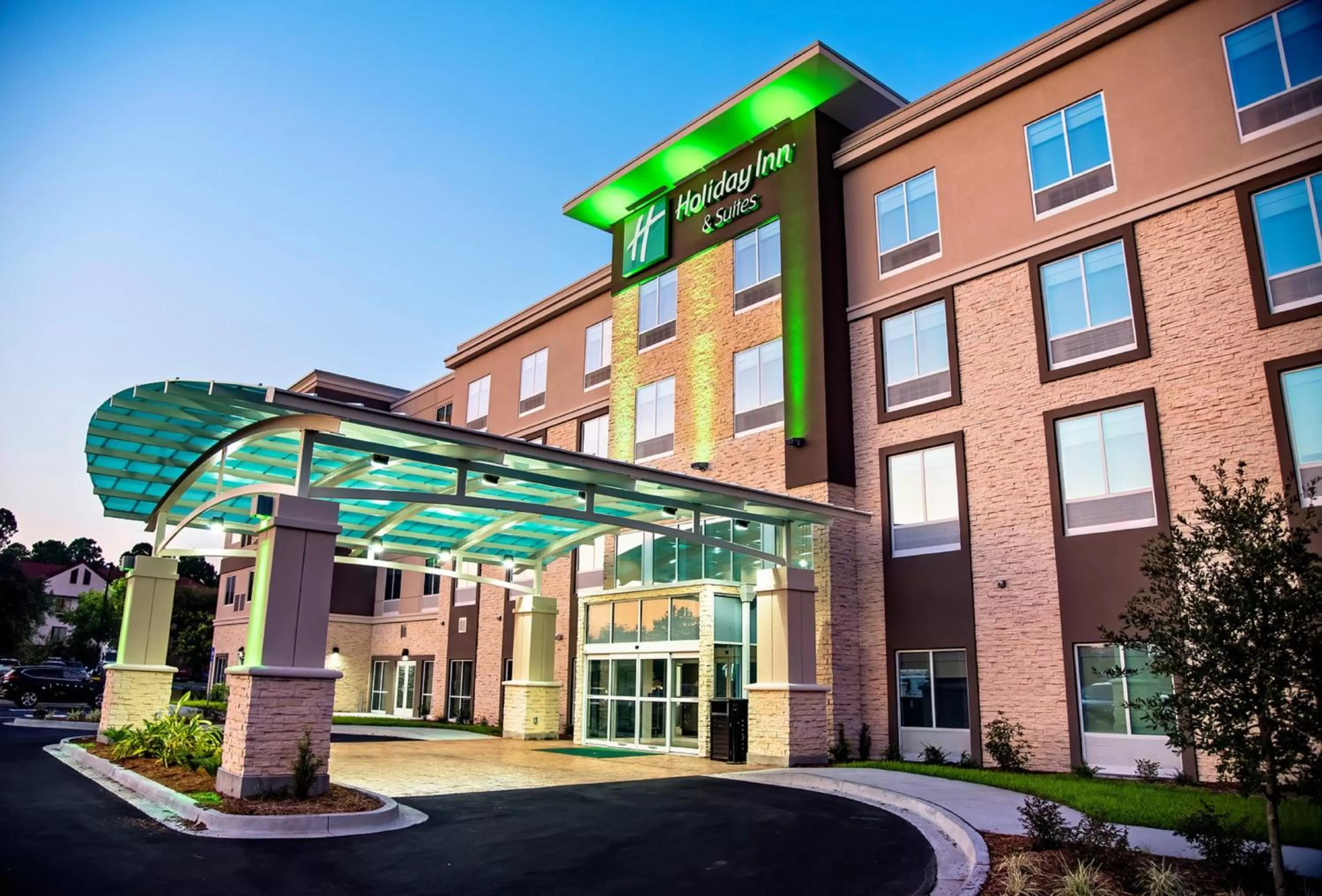 Property building in Holiday Inn & Suites - Savannah Airport - Pooler by IHG