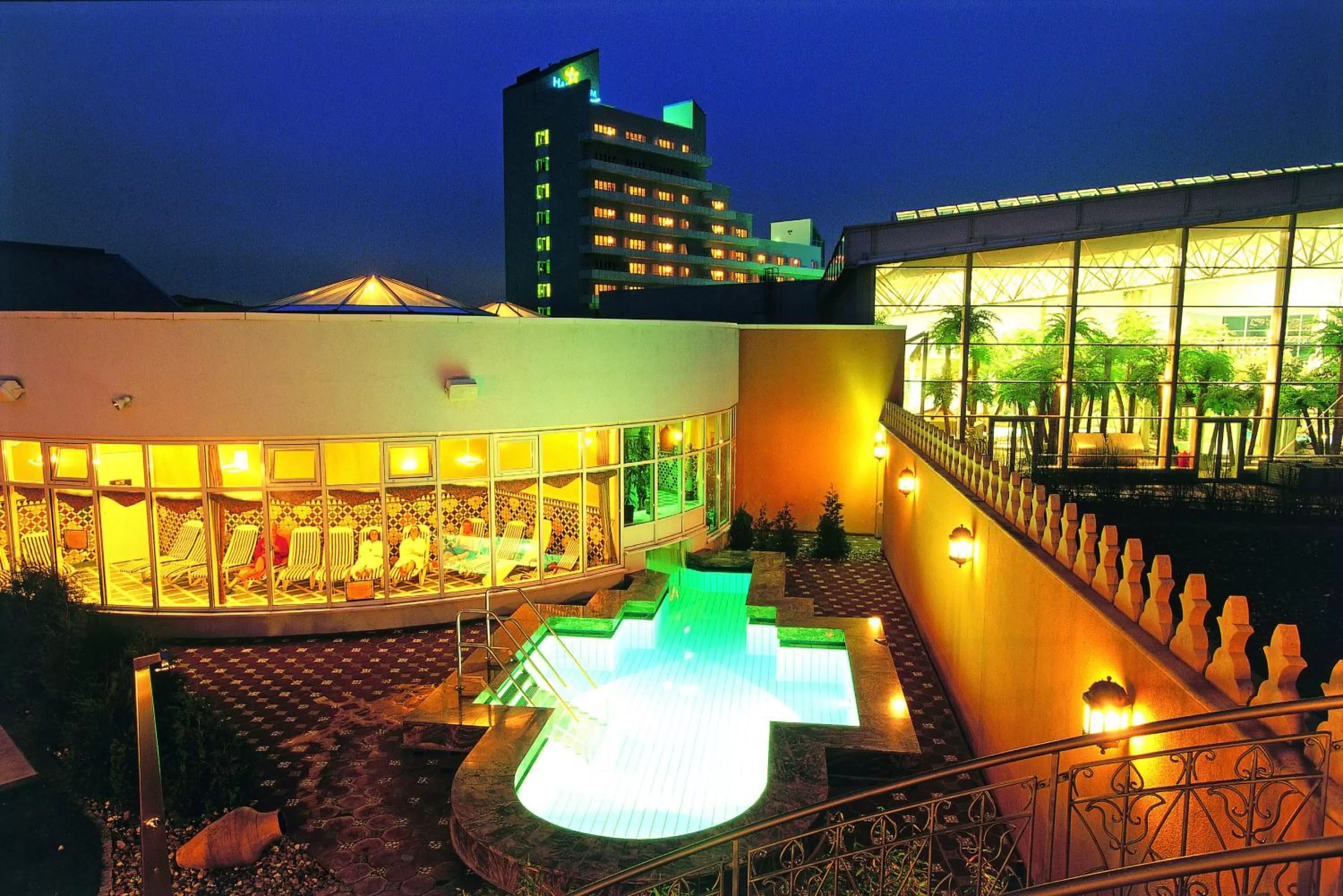Facade/entrance in Wyndham Stralsund HanseDom