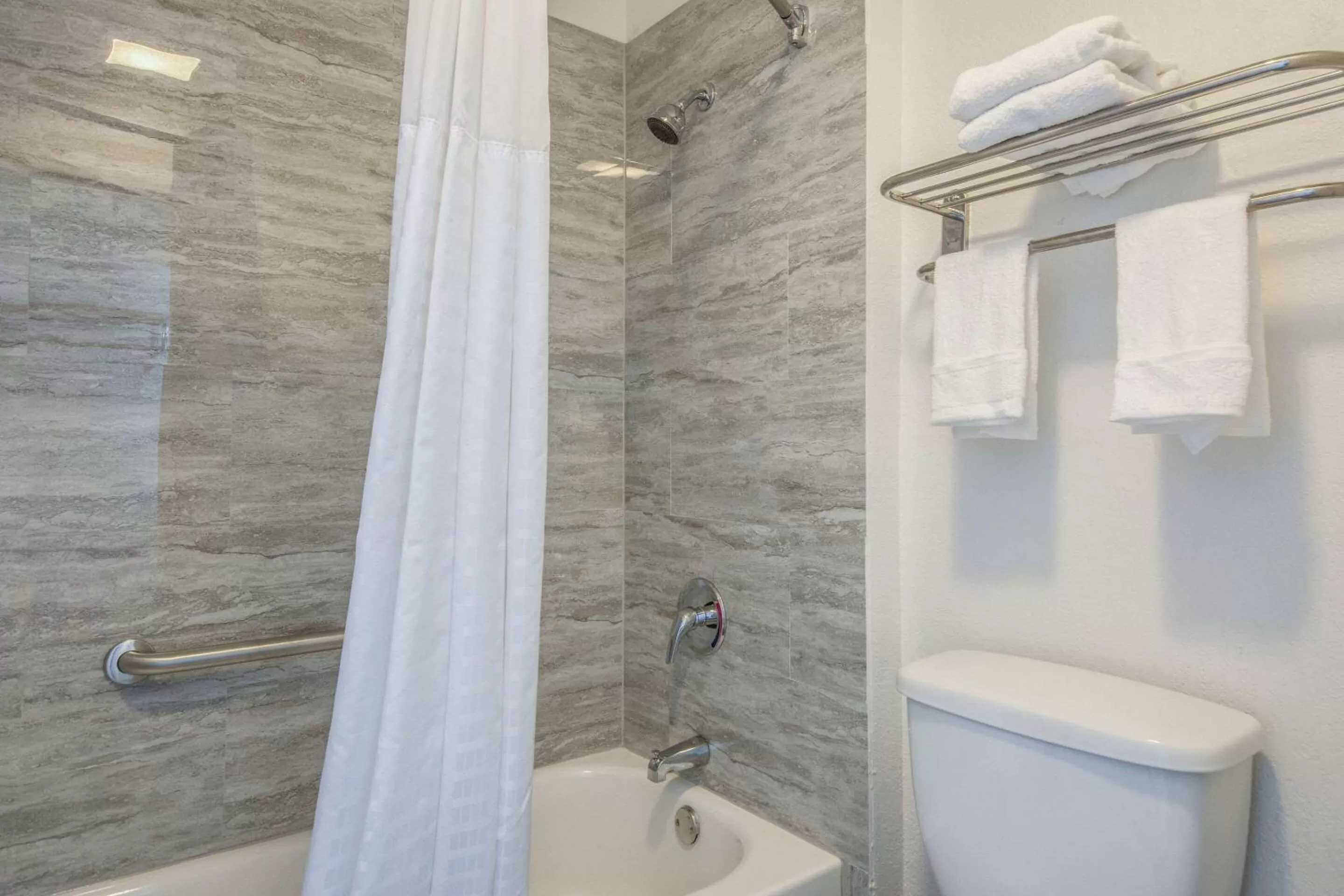 Bathroom in Rodeway Inn Port Richey North