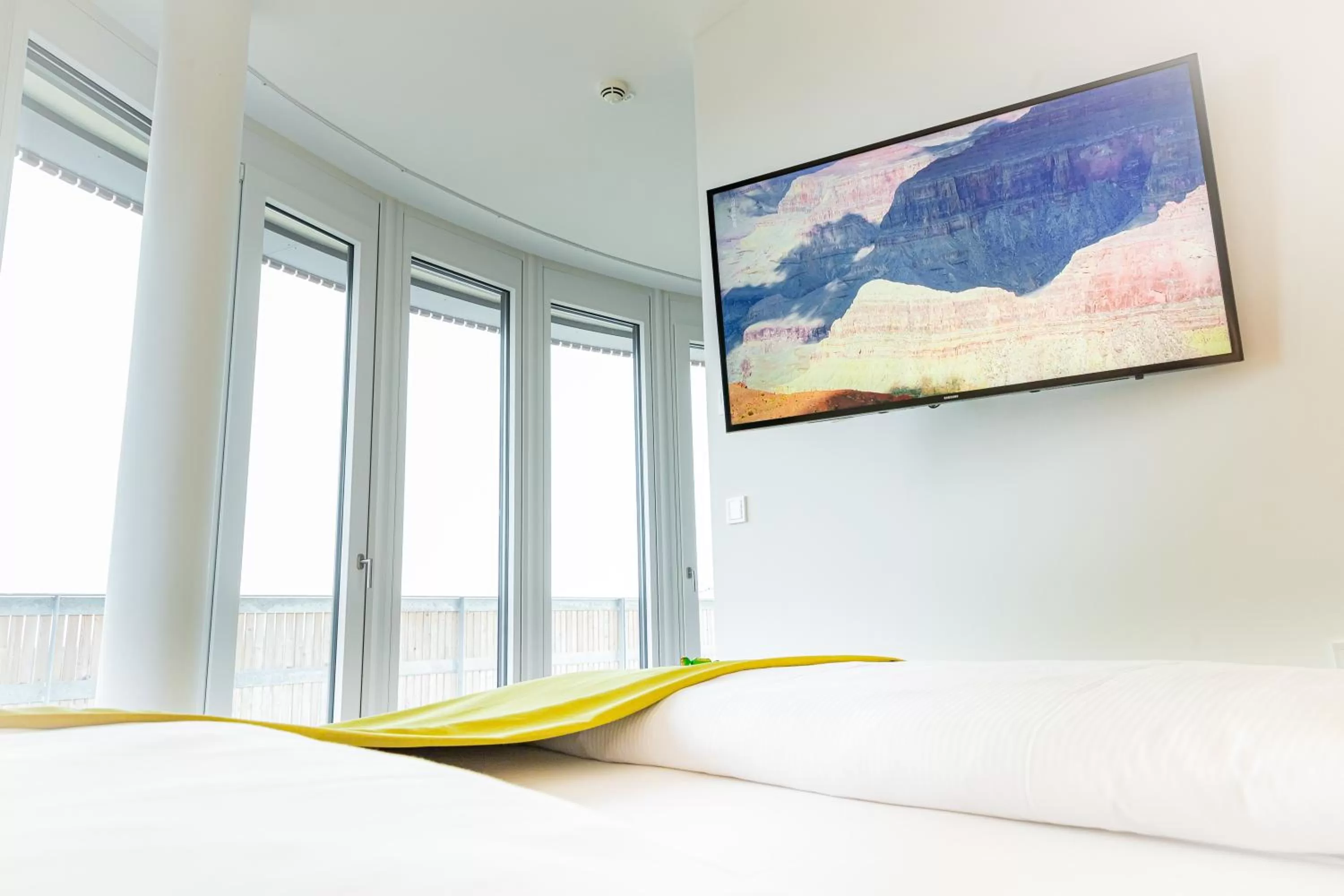 Bed in Das ELB Boardinghouse Hotel Restaurant