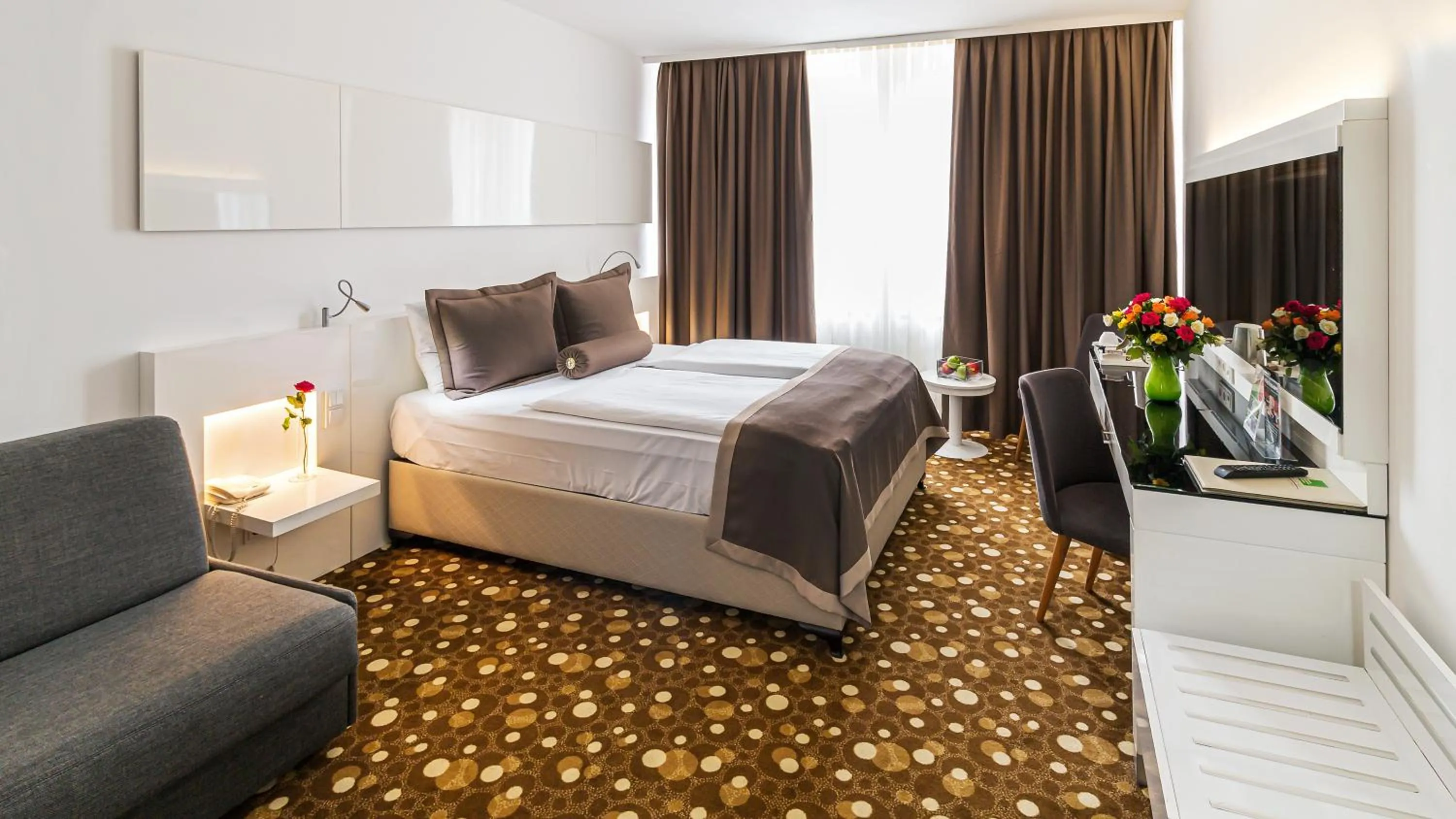 Photo of the whole room, Bed in Hotel Bayer's