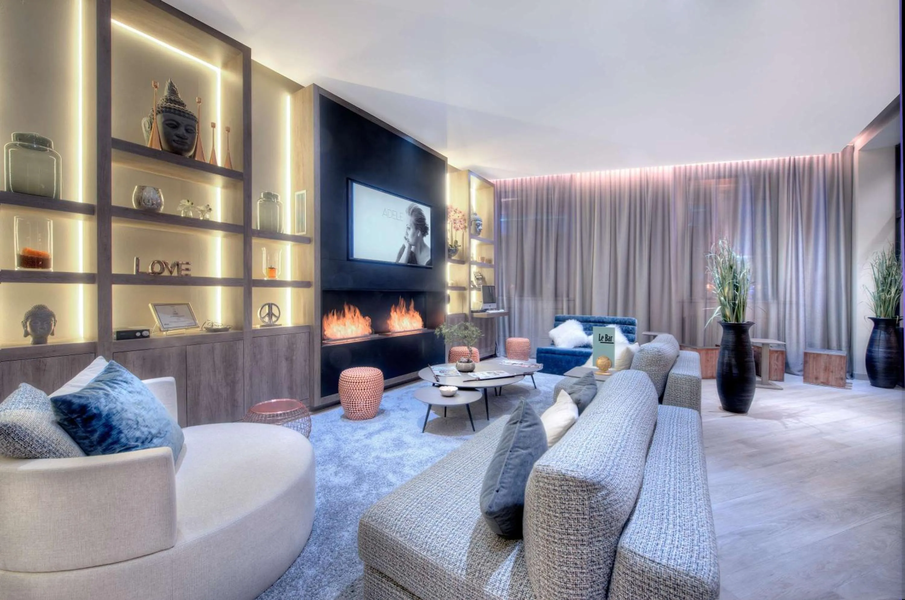 Lobby or reception in Best Western Plus Nice Cosy Hotel