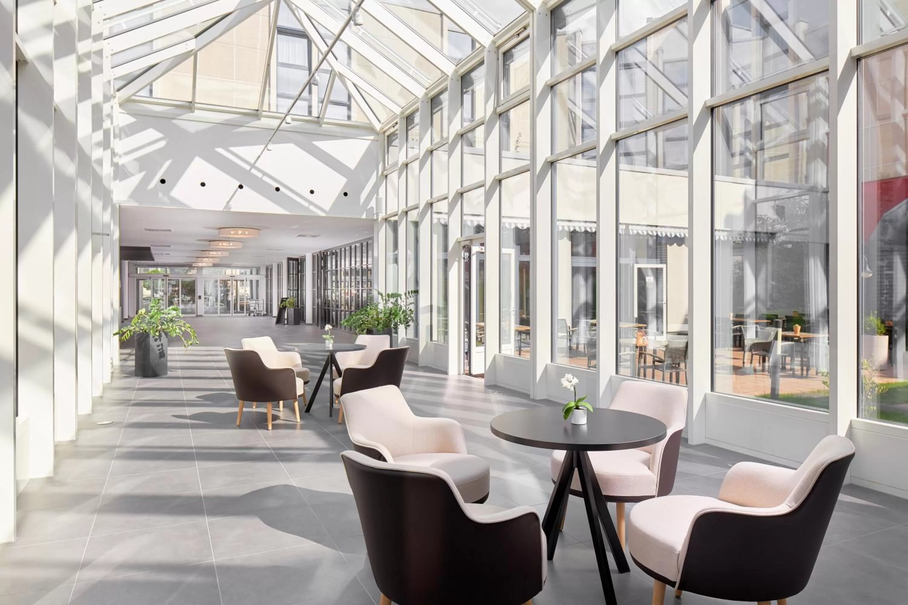 Patio in H4 Hotel Leipzig