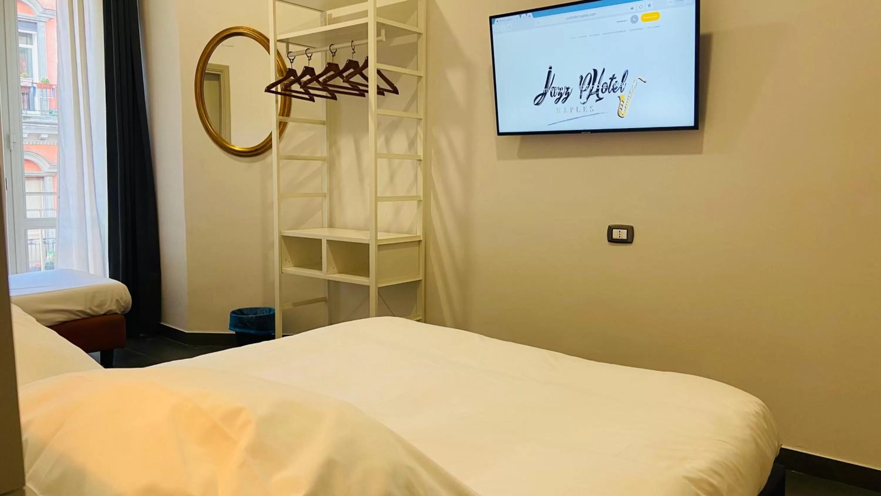 Bedroom, Bed in Jazz Hotel