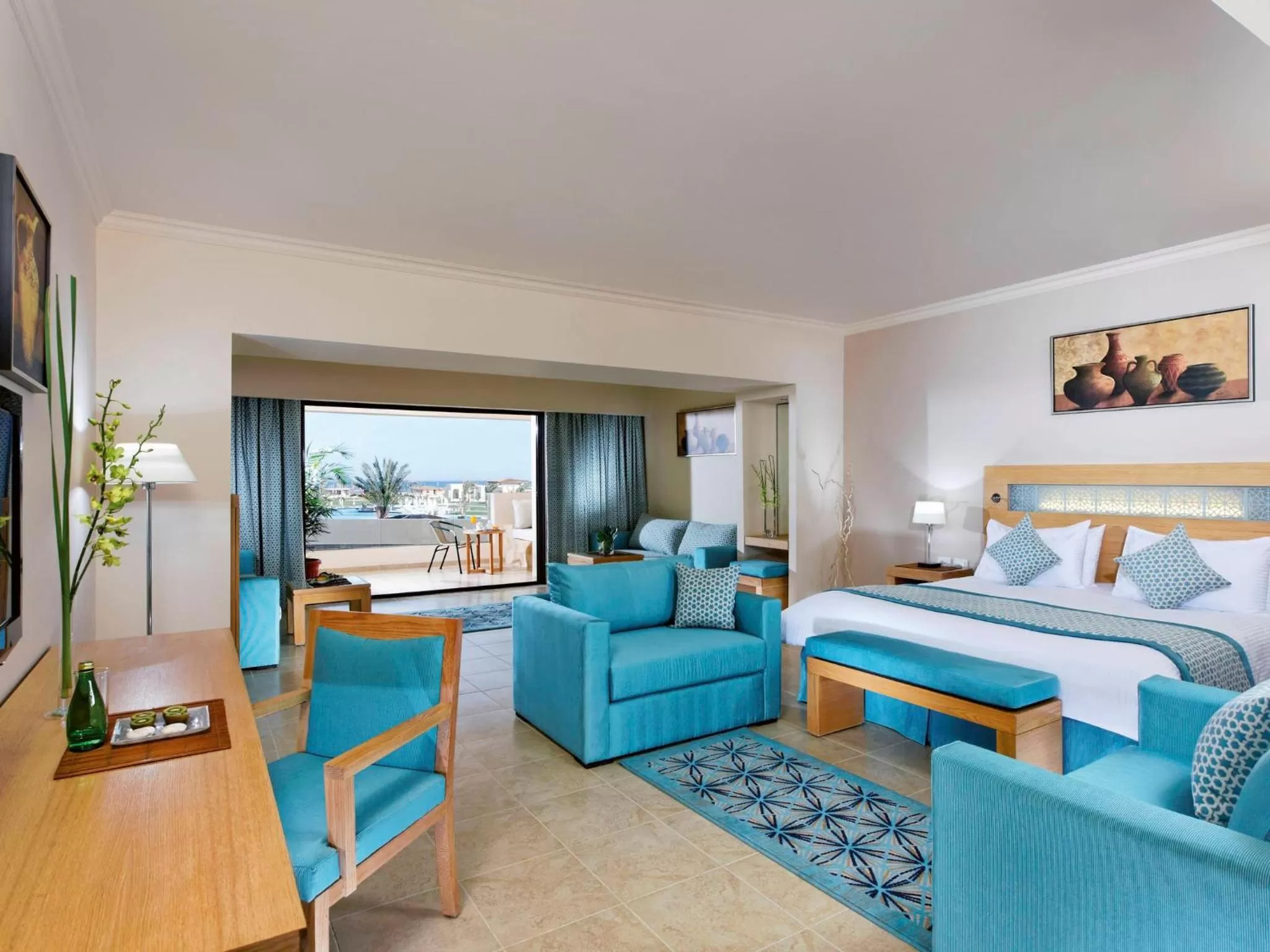 Bed in Movenpick Waterpark Resort & Spa Soma Bay