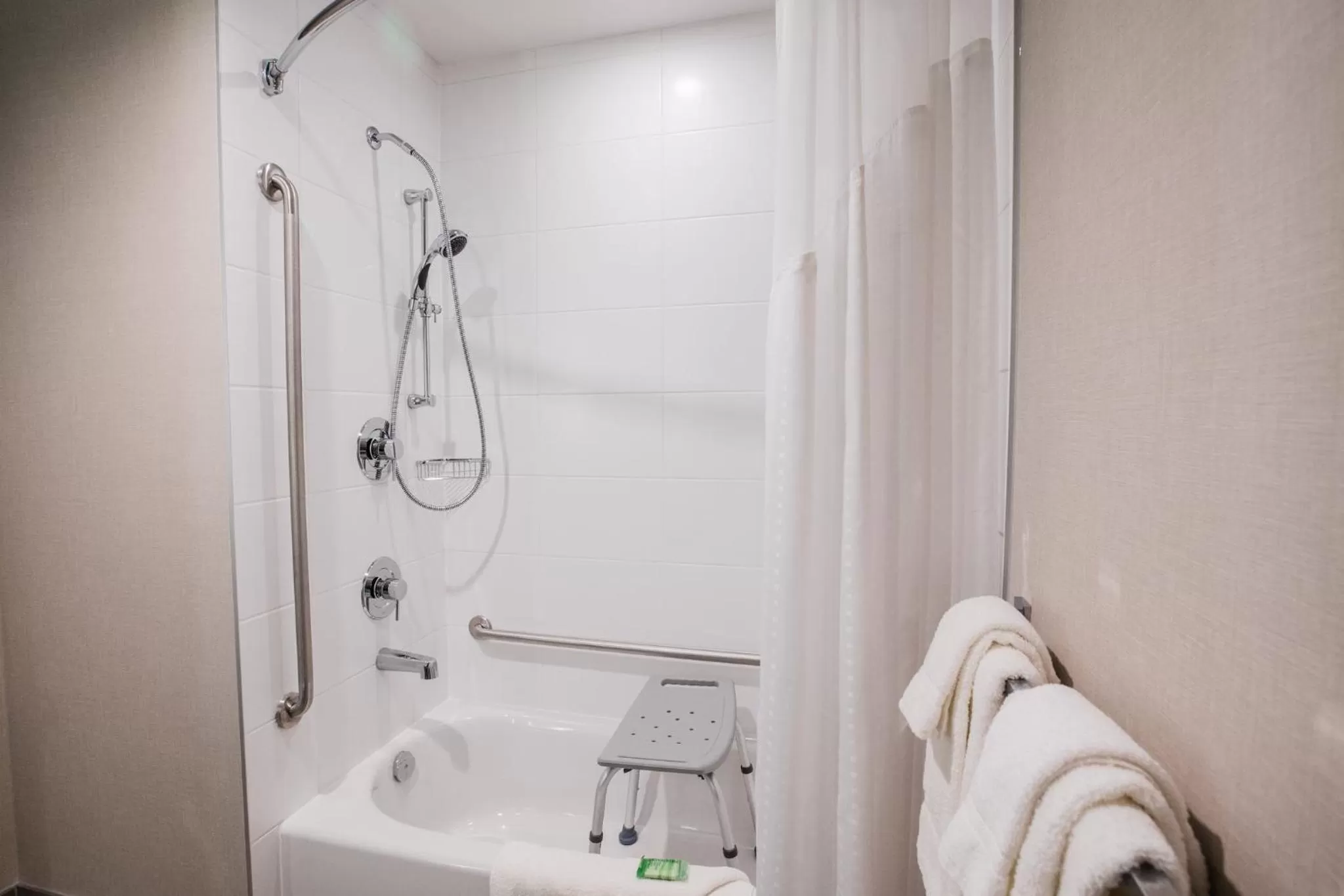 Photo of the whole room in Holiday Inn Hotel & Suites Calgary South - Conference Ctr by IHG