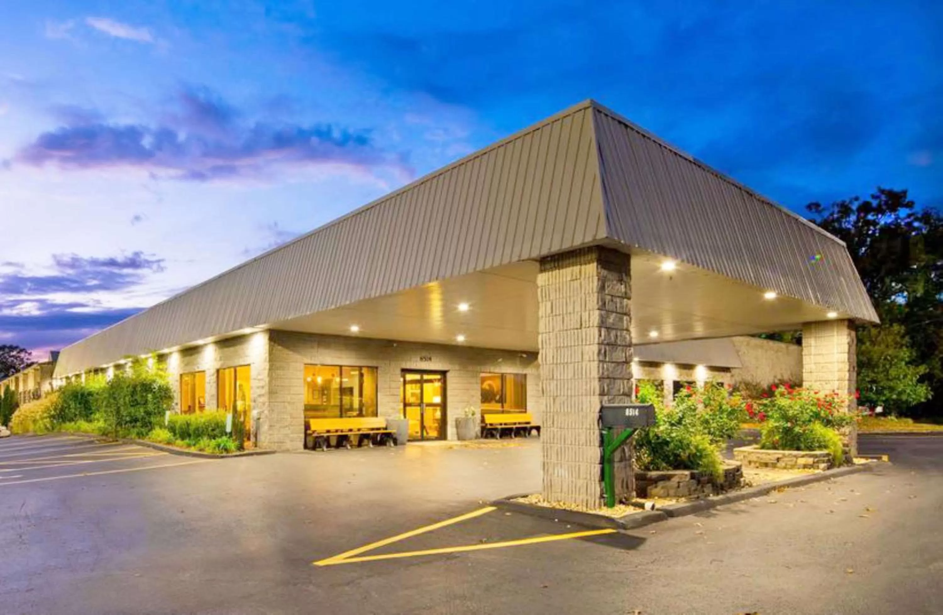 Property building in Best Western Branson Inn and Conference Center