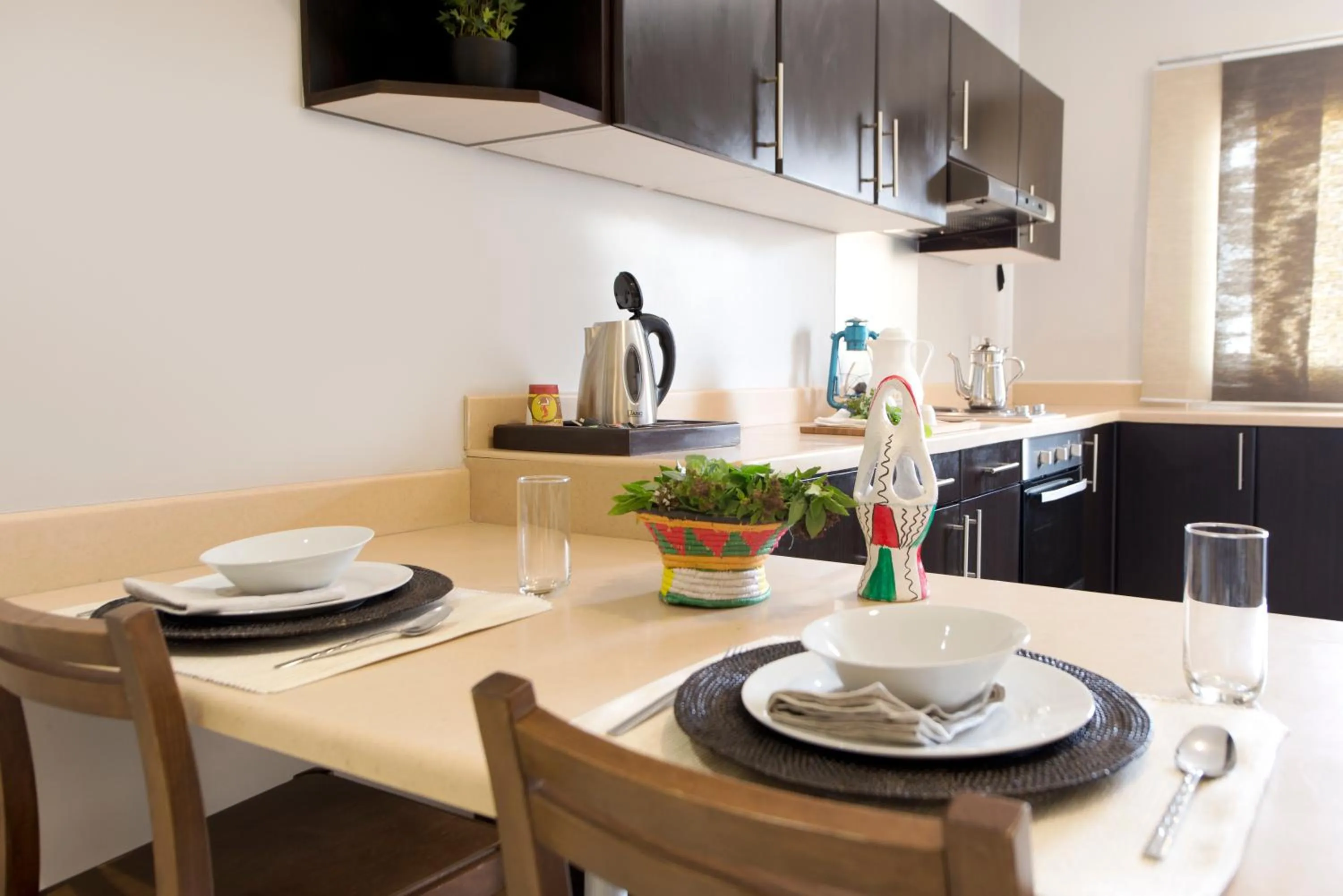 Kitchen or kitchenette, Dining Area in Dara Hamra