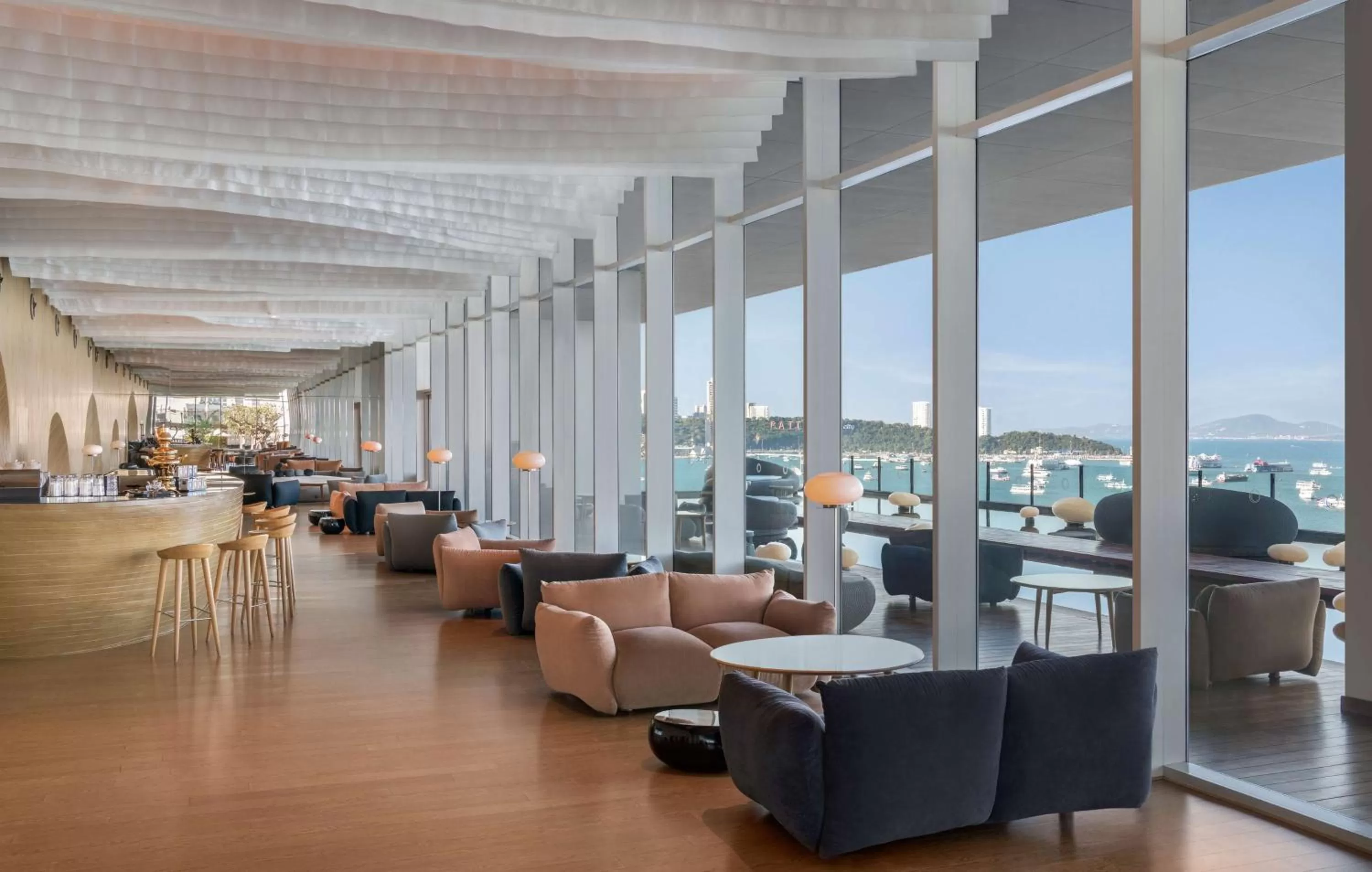 Lounge or bar in Hilton Pattaya