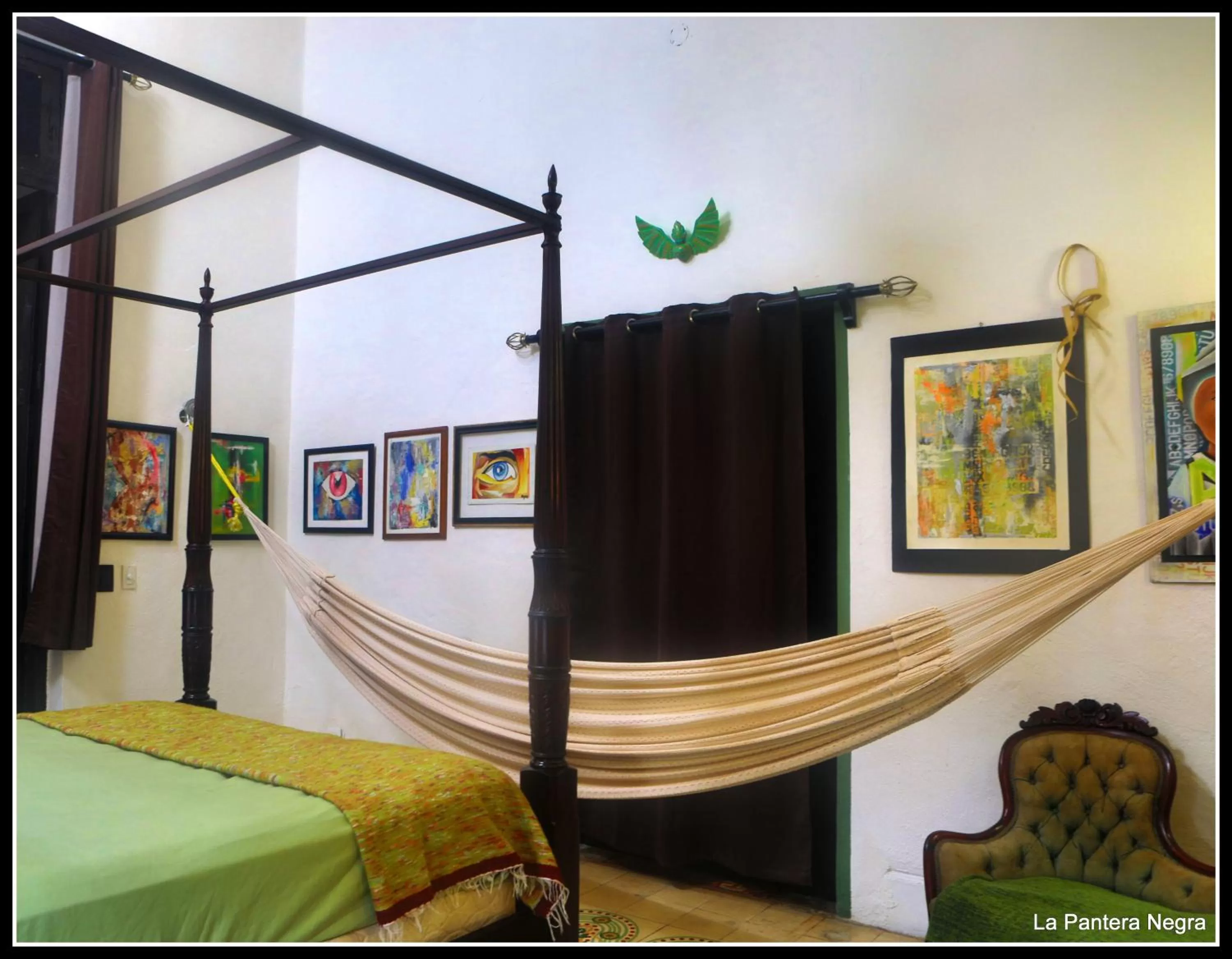 Property building in La Pantera Negra