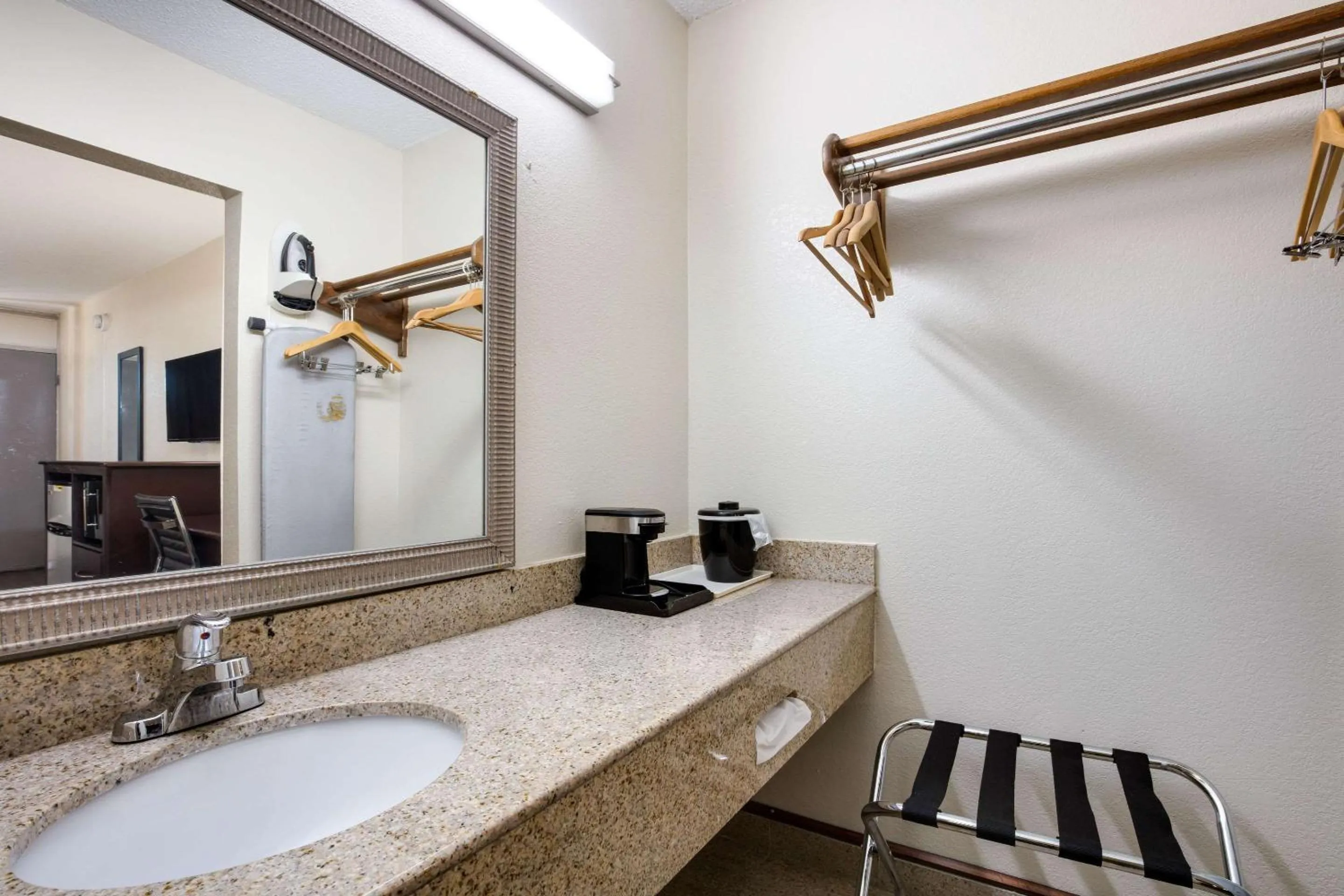 Bathroom in Quality Inn