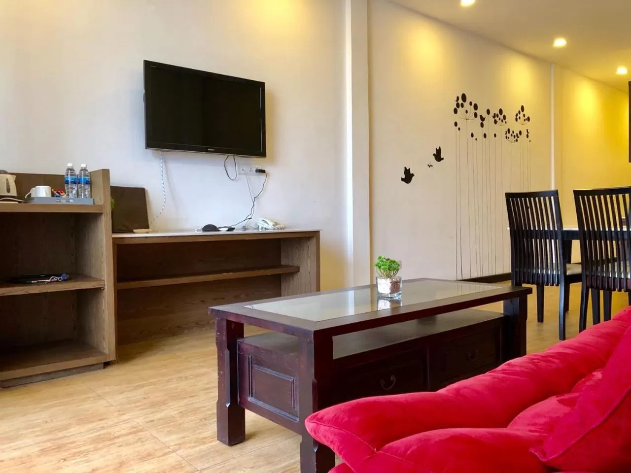 TV and multimedia in Asiban Quay Boutique Hotel