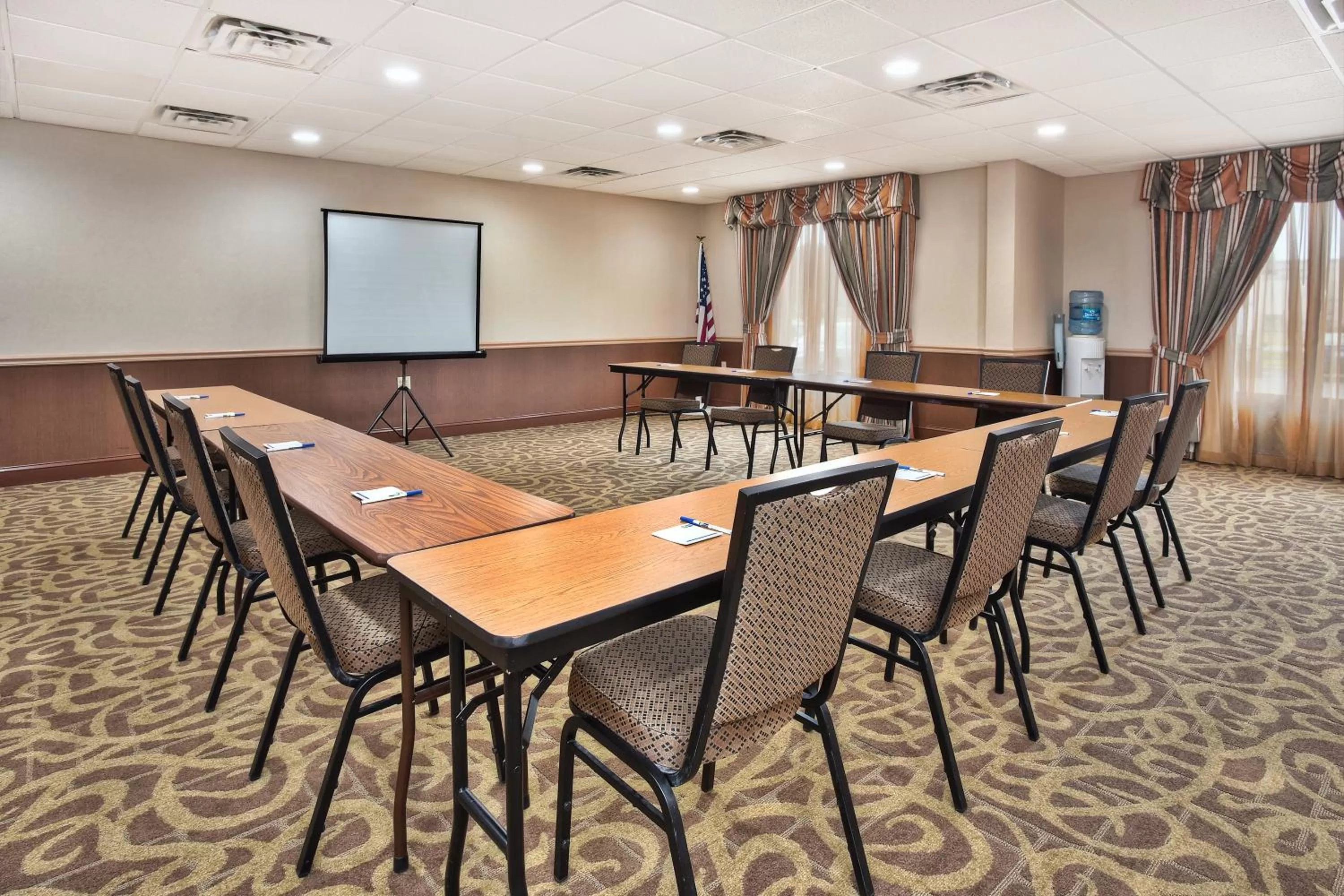 Meeting/conference room in Holiday Inn Express Hotel and Suites Harrington - Dover Area by IHG