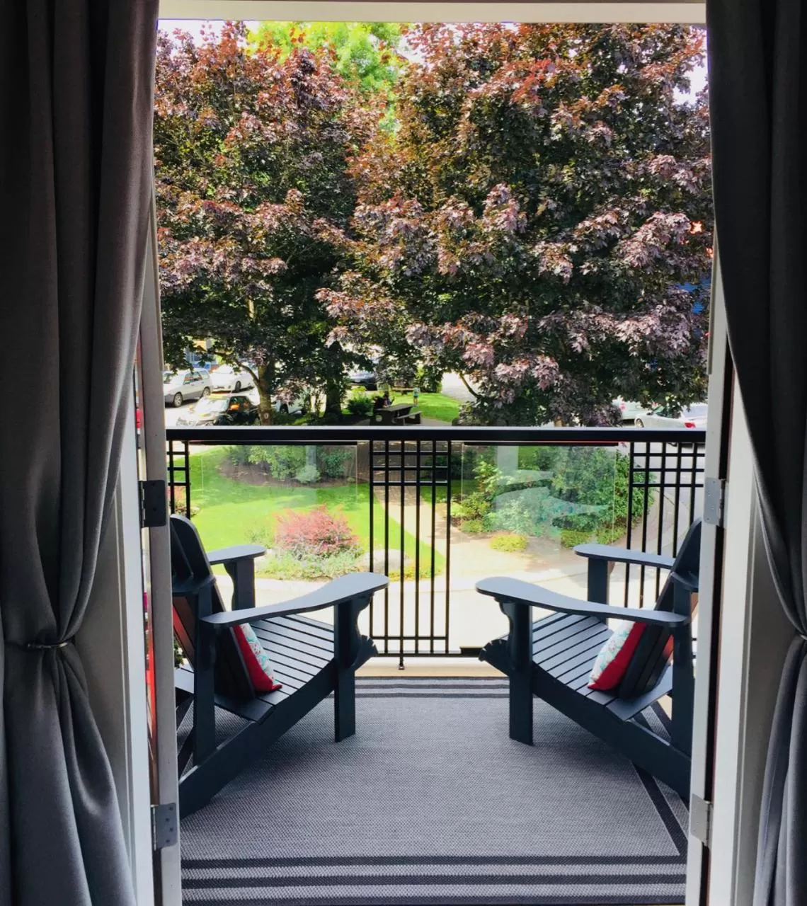 Patio, Pool View in Artisan Suites on Bowen