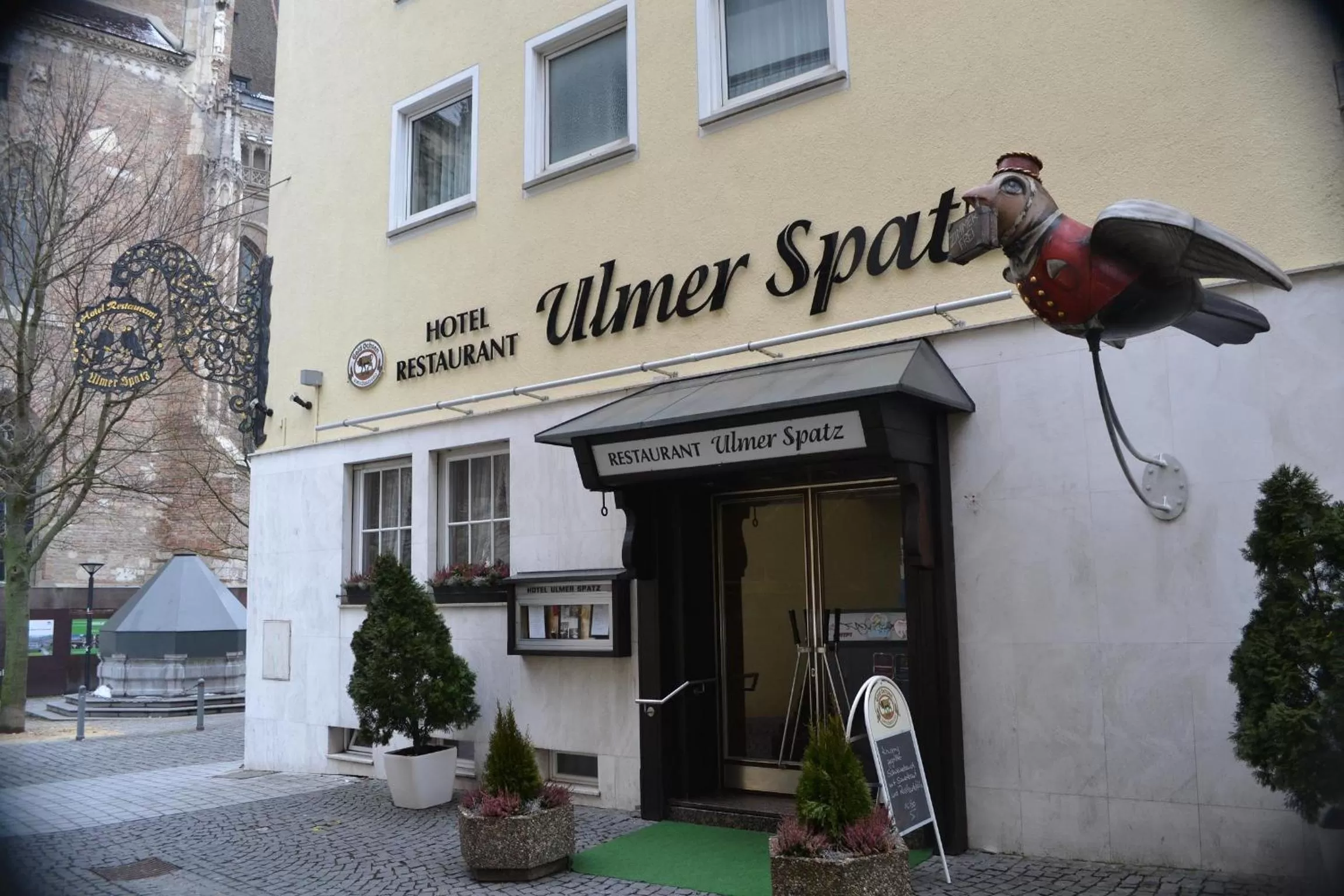 Facade/entrance in Hotel Ulmer Spatz