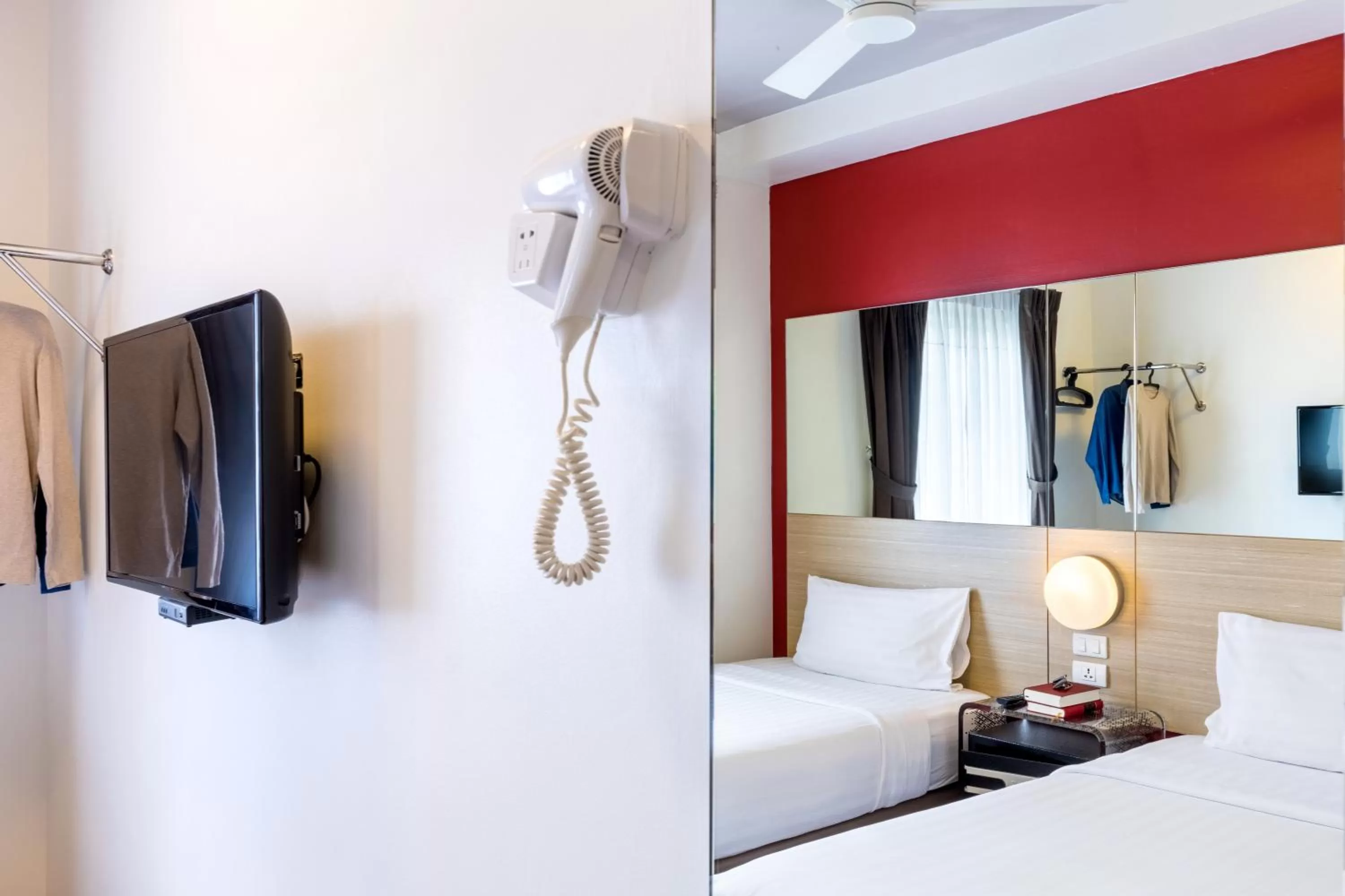 Bed in Easy Planet Bangkok Asoke