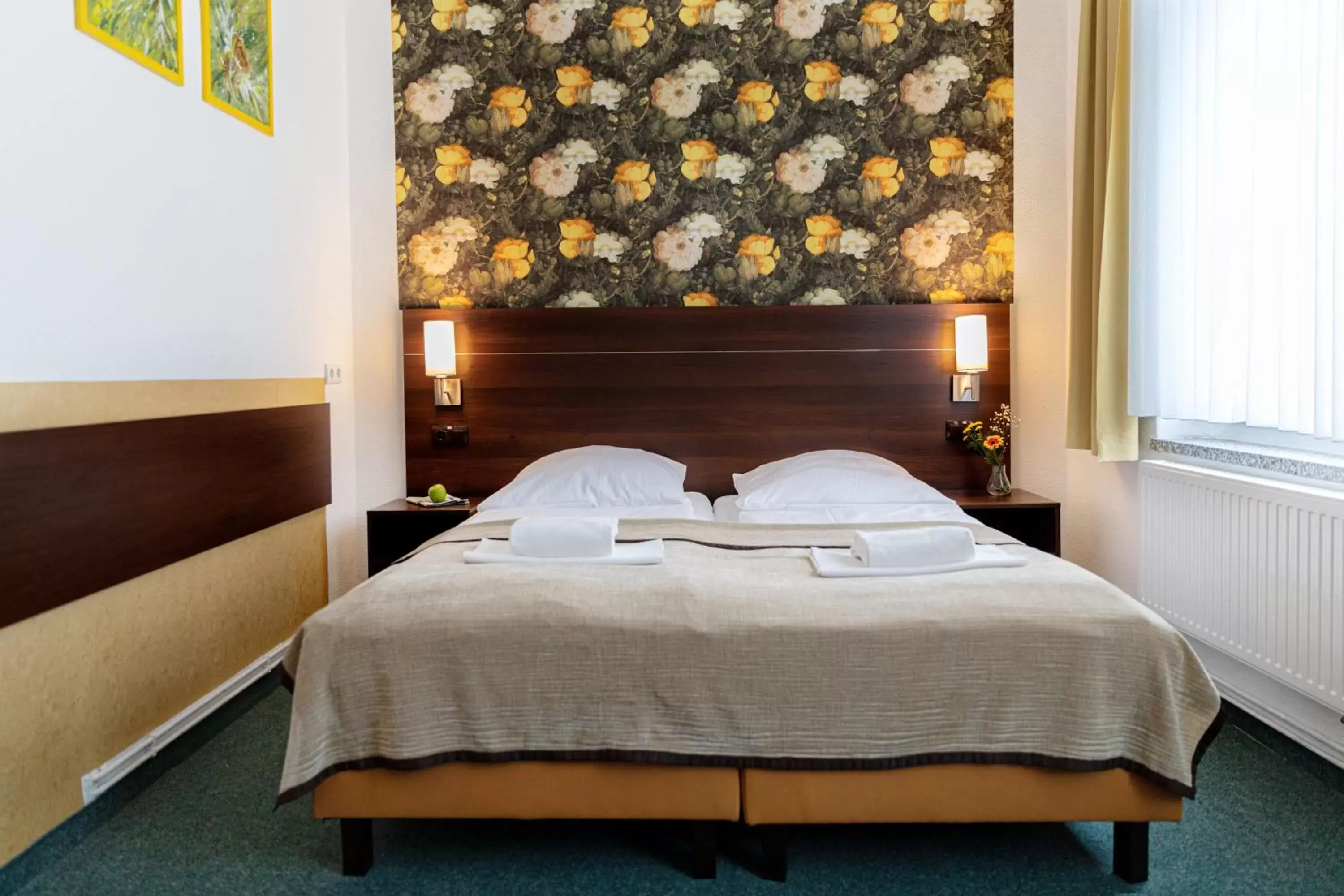 Standard Double Room - single occupancy in Hotel Polonia - Frankfurt/Oder Standard Double Room - single occupancy in Hotel Polonia - Frankfurt/Oder