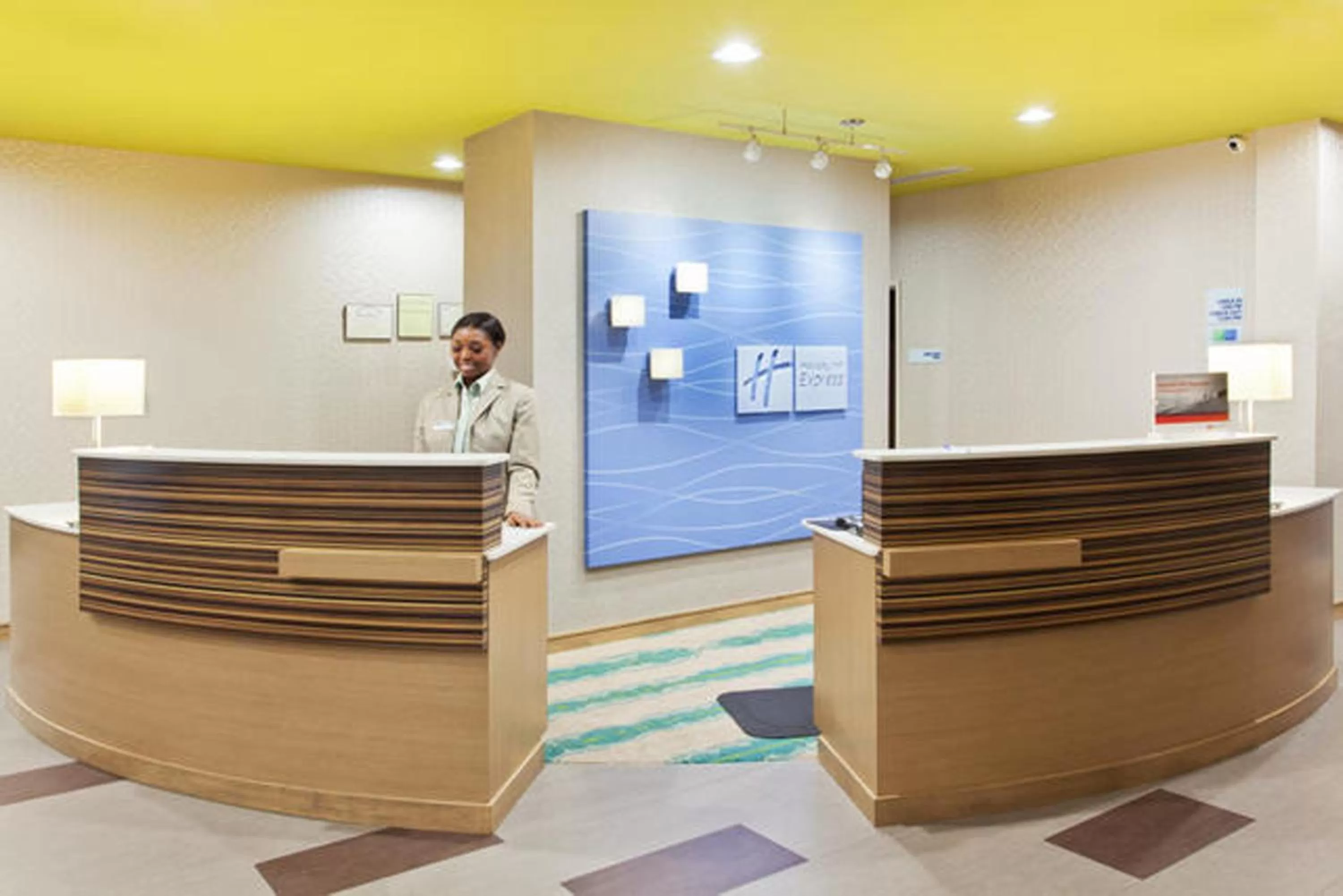Holiday Inn Express & Suites Warner Robins North West by IHG