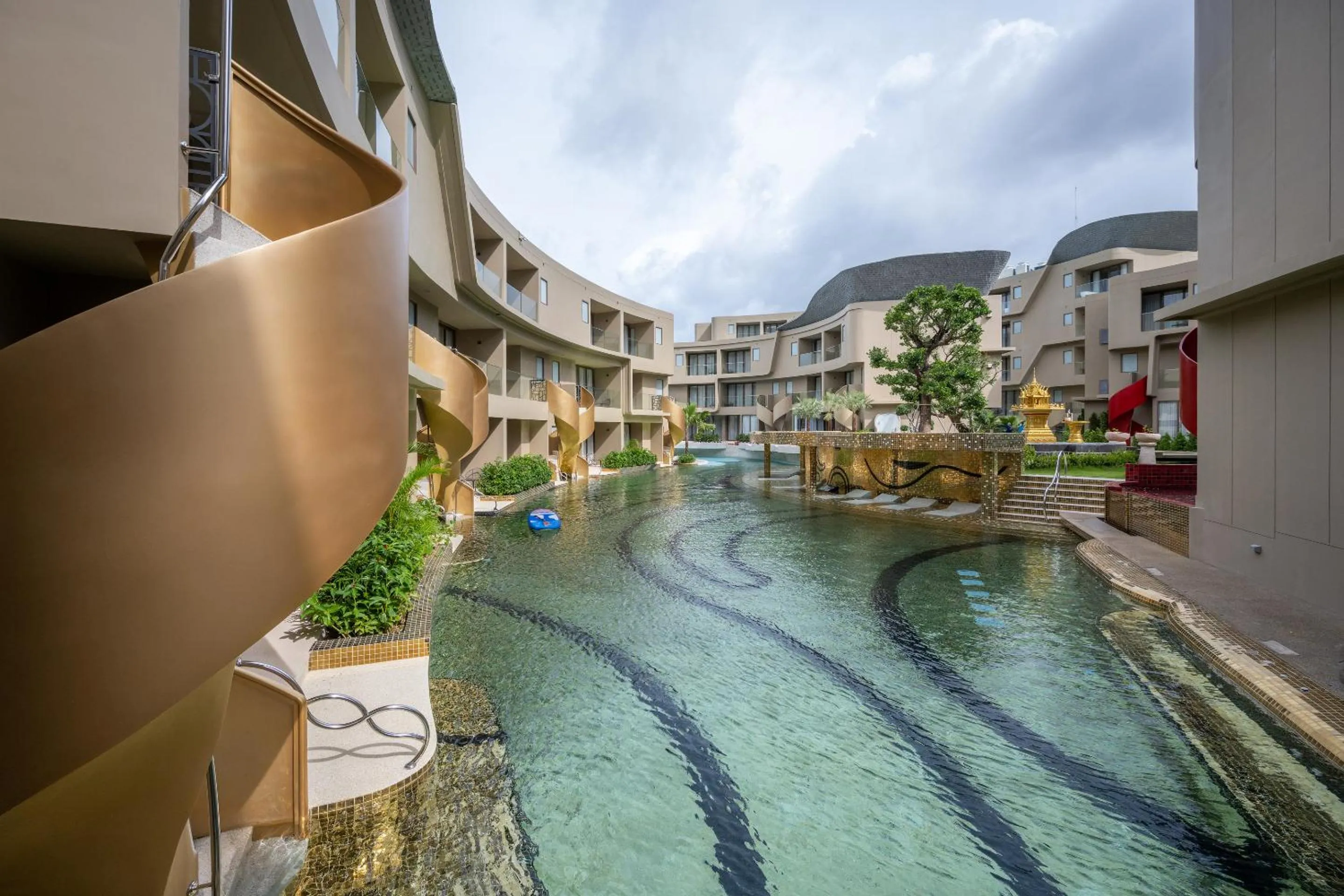 Swimming pool in Metadee Concept Hotel