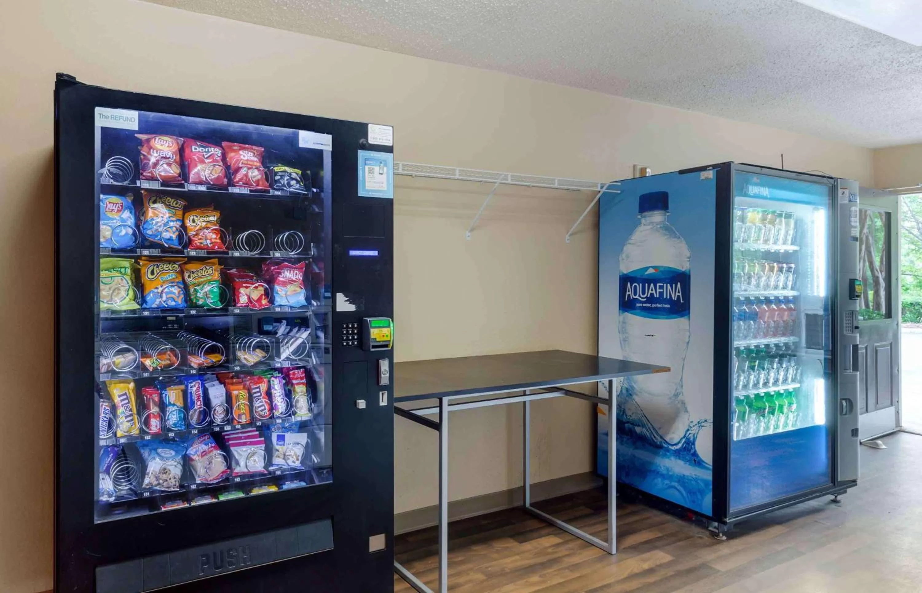 Property building in Extended Stay America Select Suites - Raleigh - RDU Airport