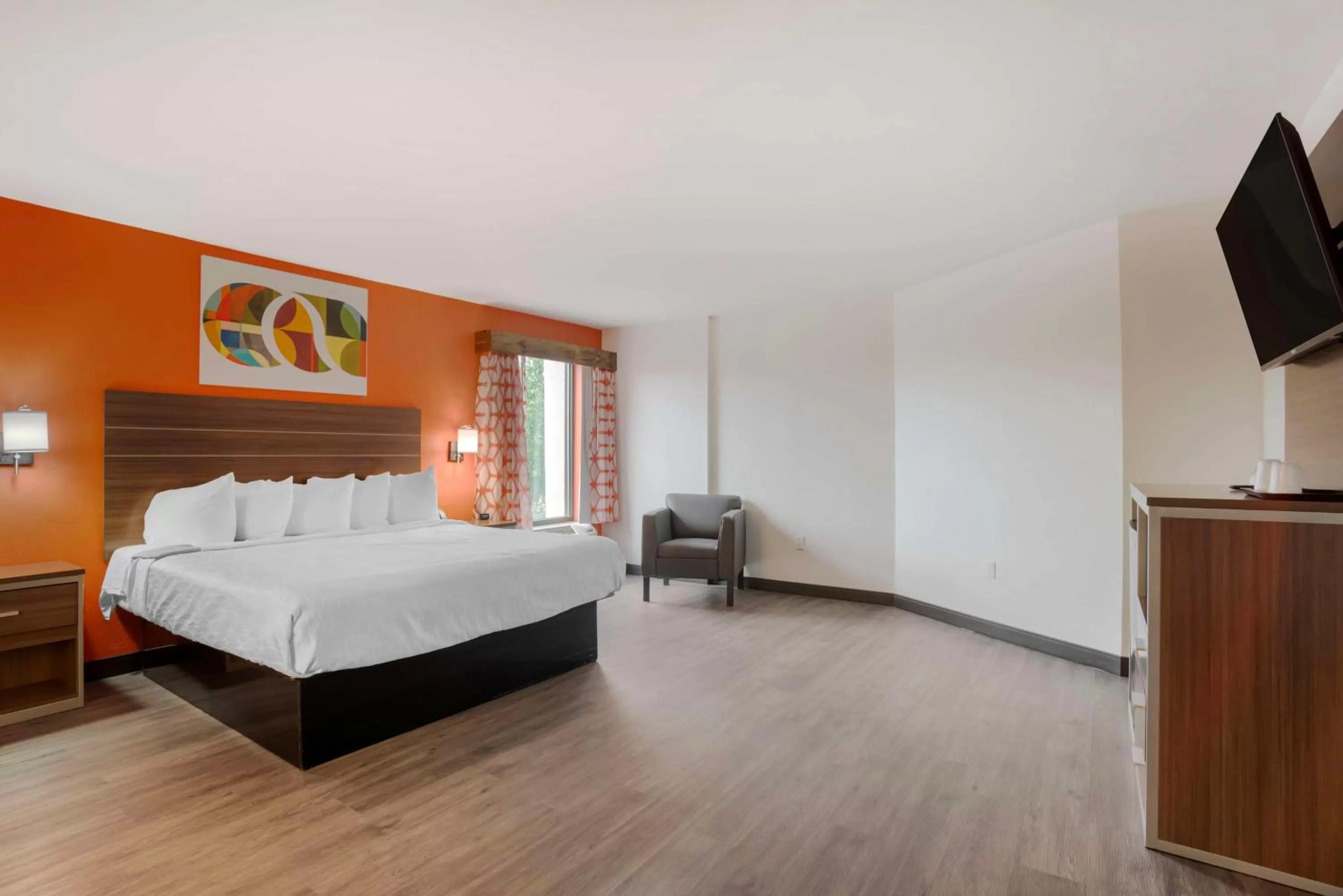 Photo of the whole room, Bed in Best Western Statesville Inn