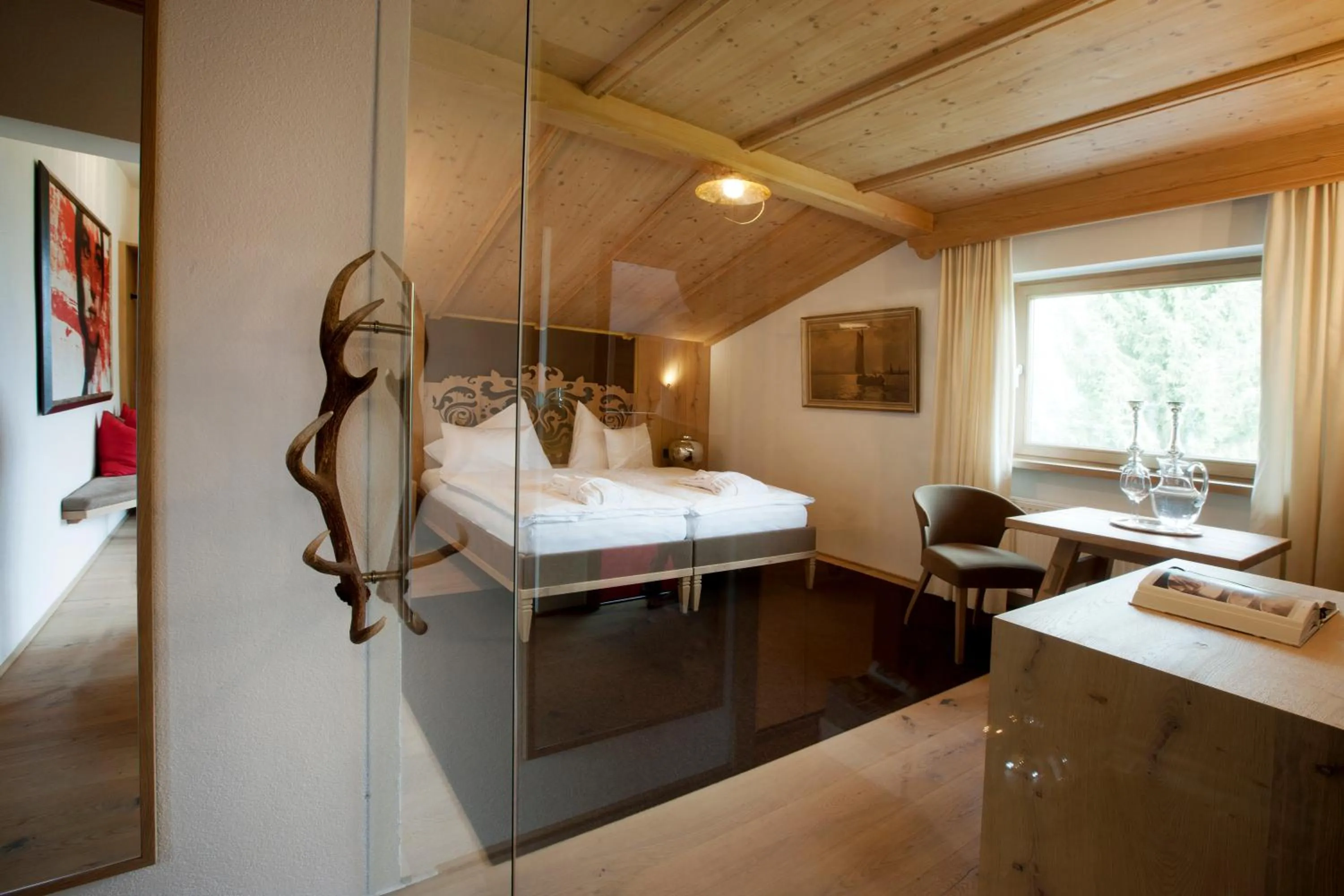 Bedroom, Bed in Geniesserhotel Minglers Sportalm 4 Sterne Superior