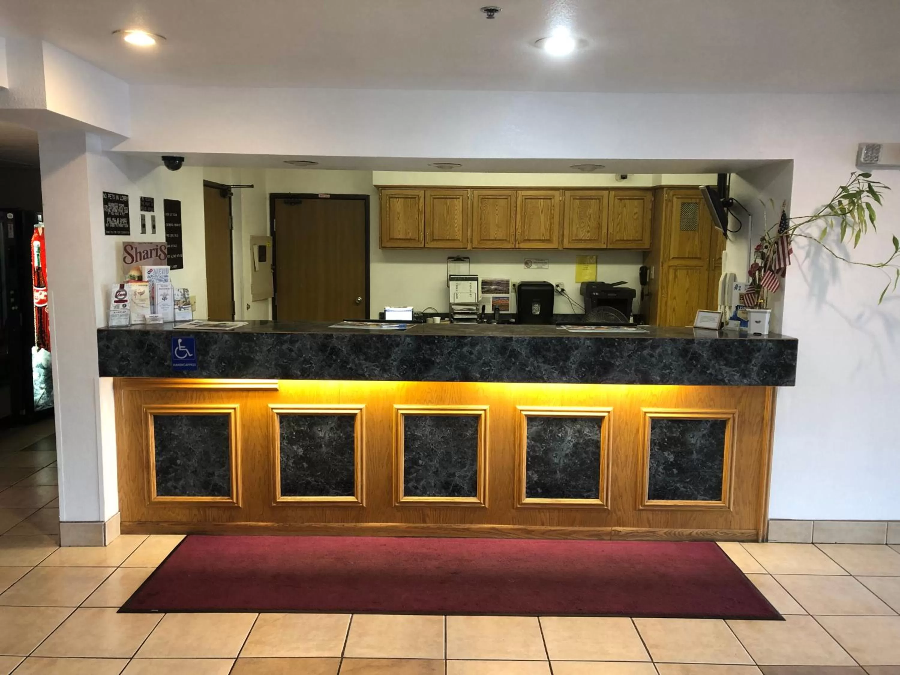 Lobby or reception in Super 8 by Wyndham The Dalles OR