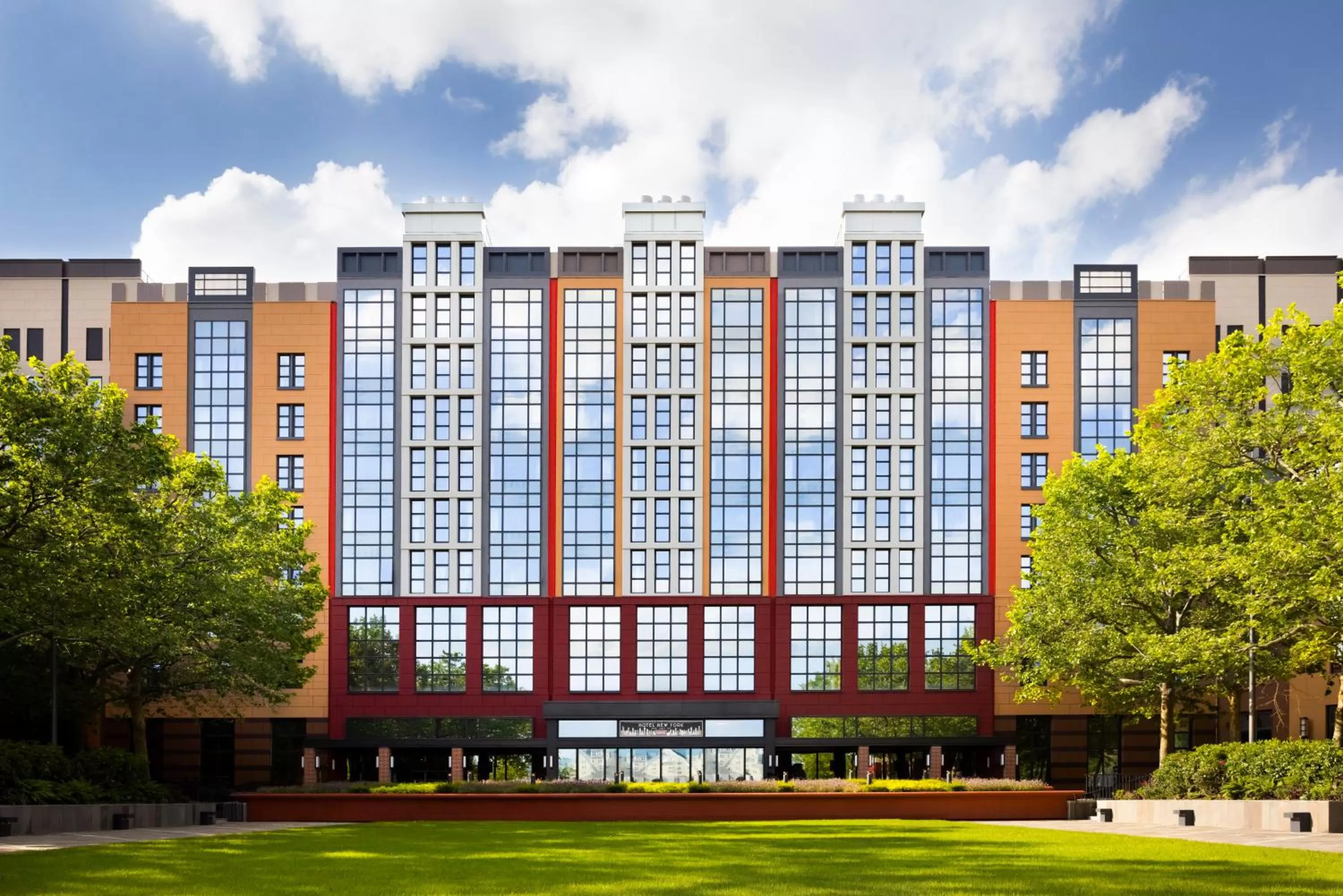 Property building in Disney Hotel New York - The Art of Marvel