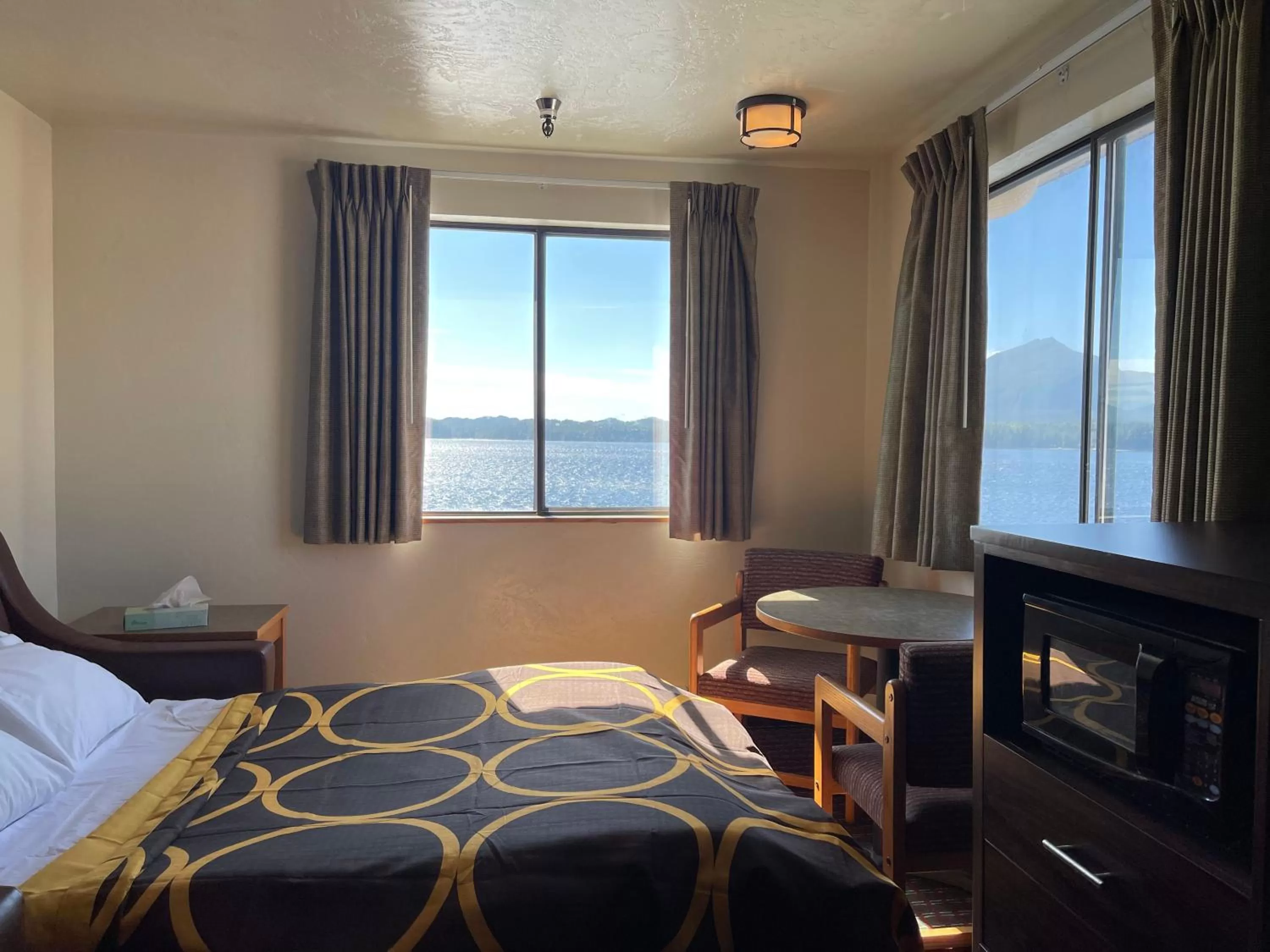 Bed in Super 8 by Wyndham Ketchikan