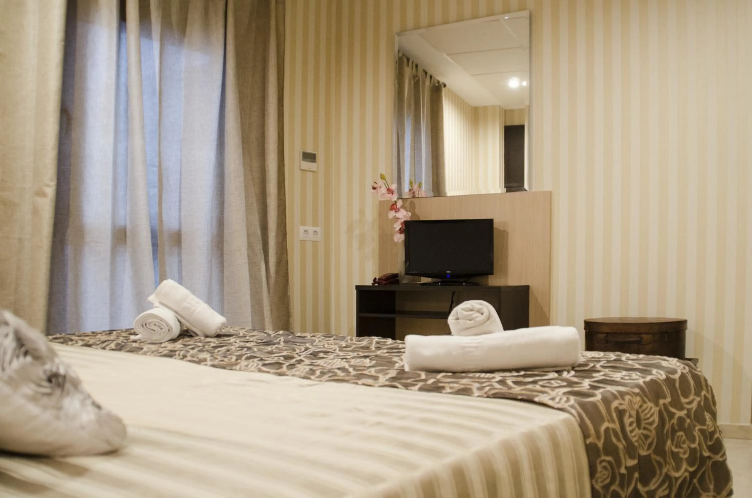 Photo of the whole room, Bed in Hotel Duquesa