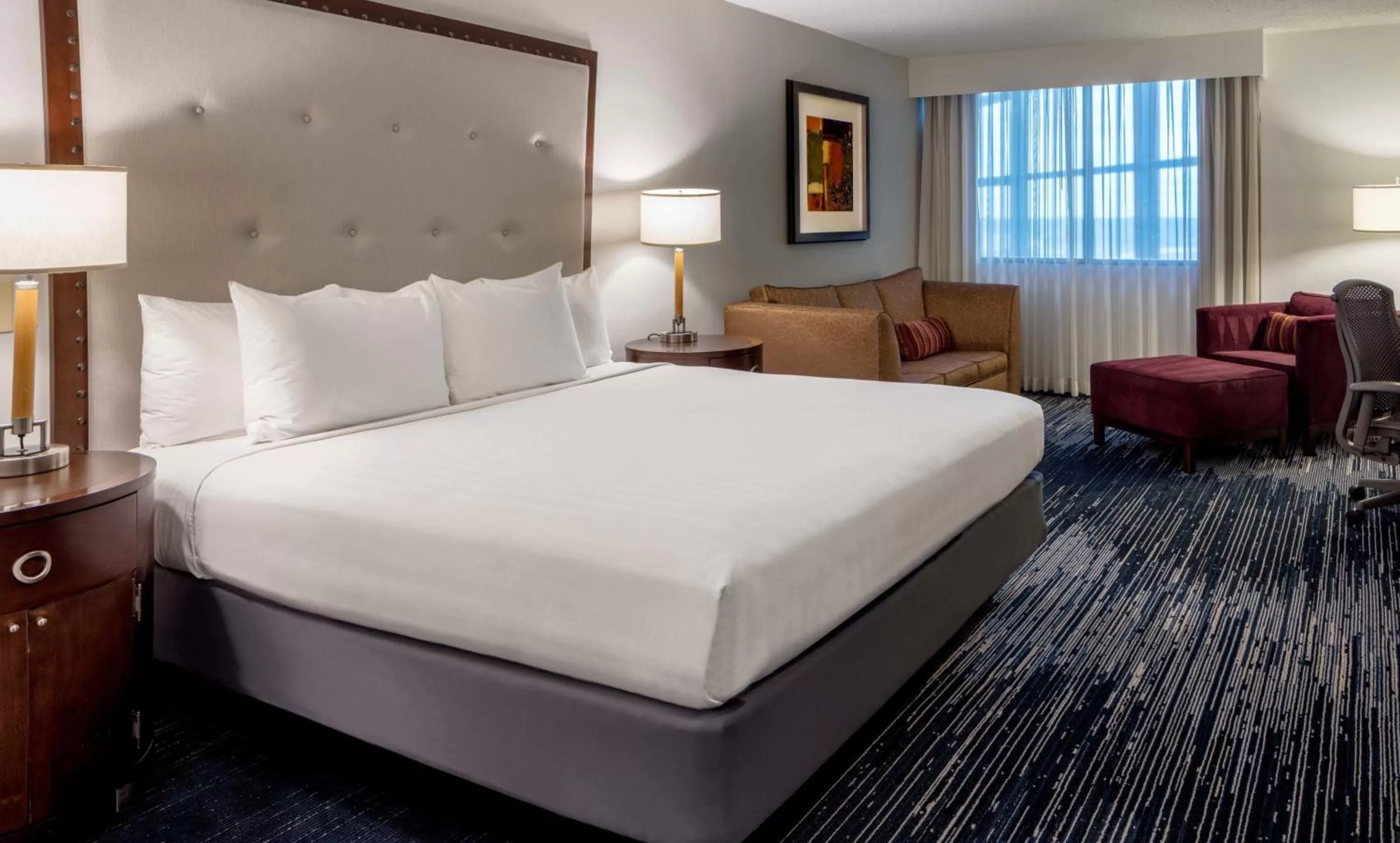Bed in Sonesta Hotel Houston IAH Airport