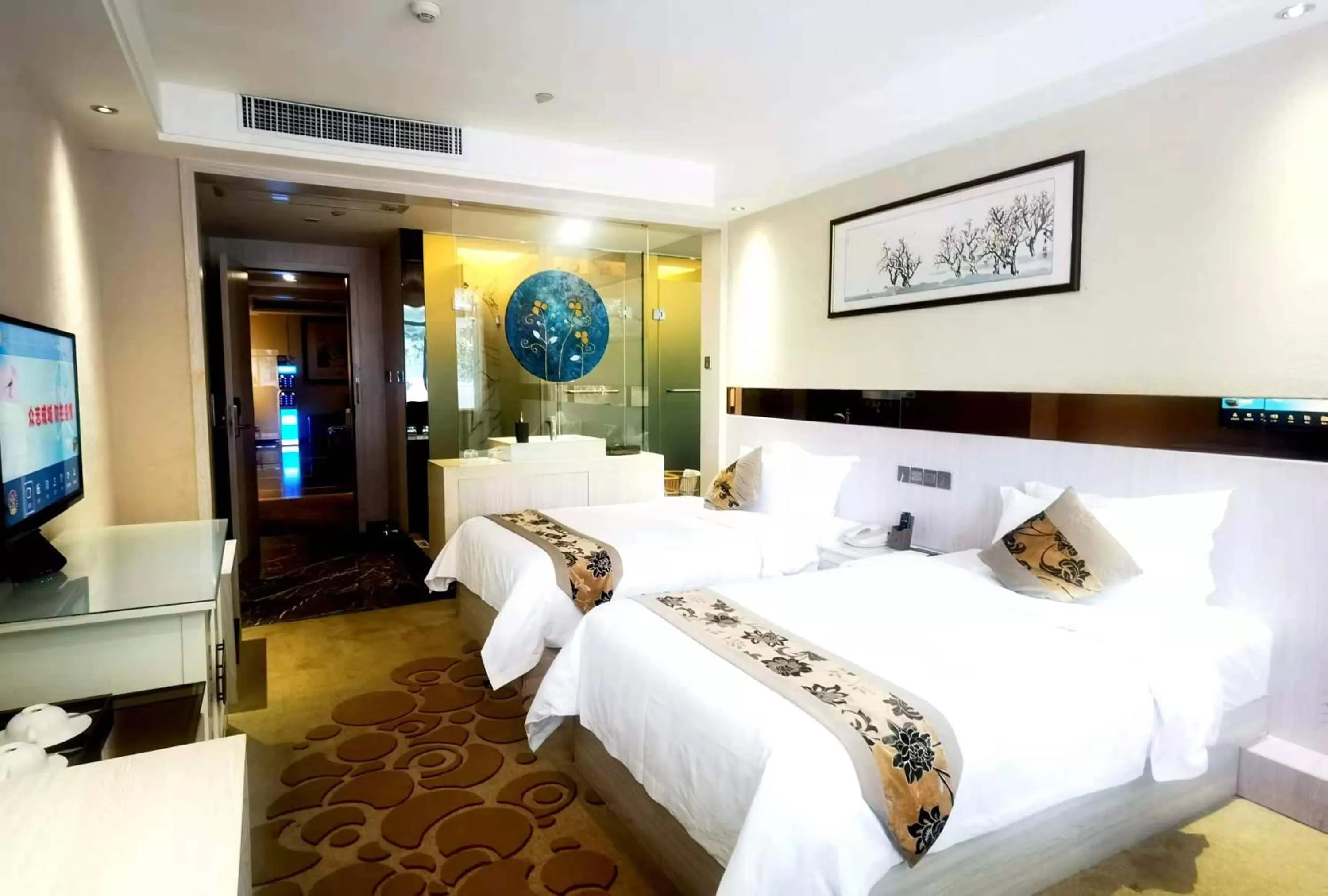 Bed in Paco Hotel Tianhe Coach Terminal Metro Satation Guangzhou-Free Shuttle Bus for Canton Fair