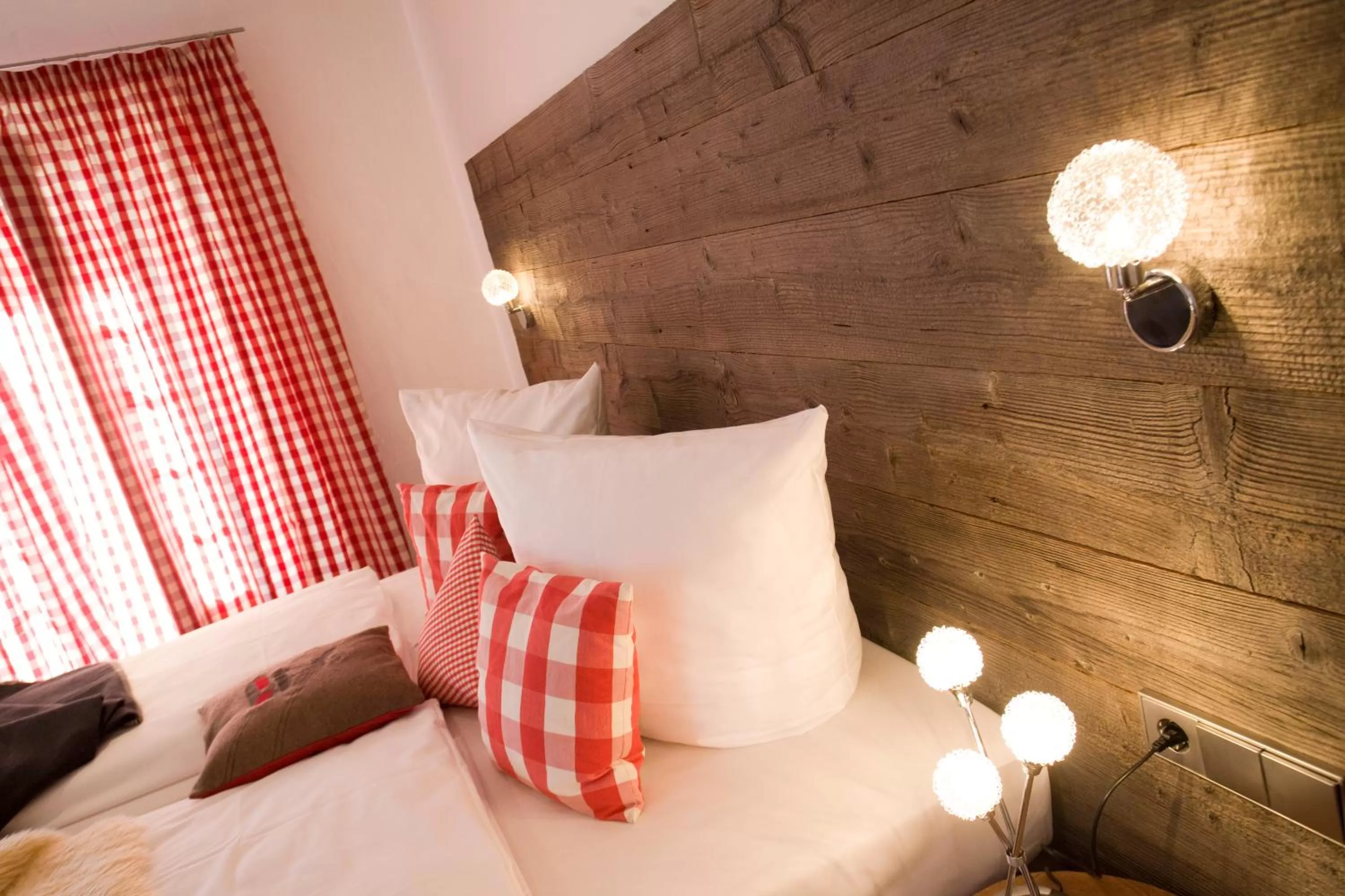 Bedroom, Bed in Alpin Lifestyle Hotel Löwen & Strauss