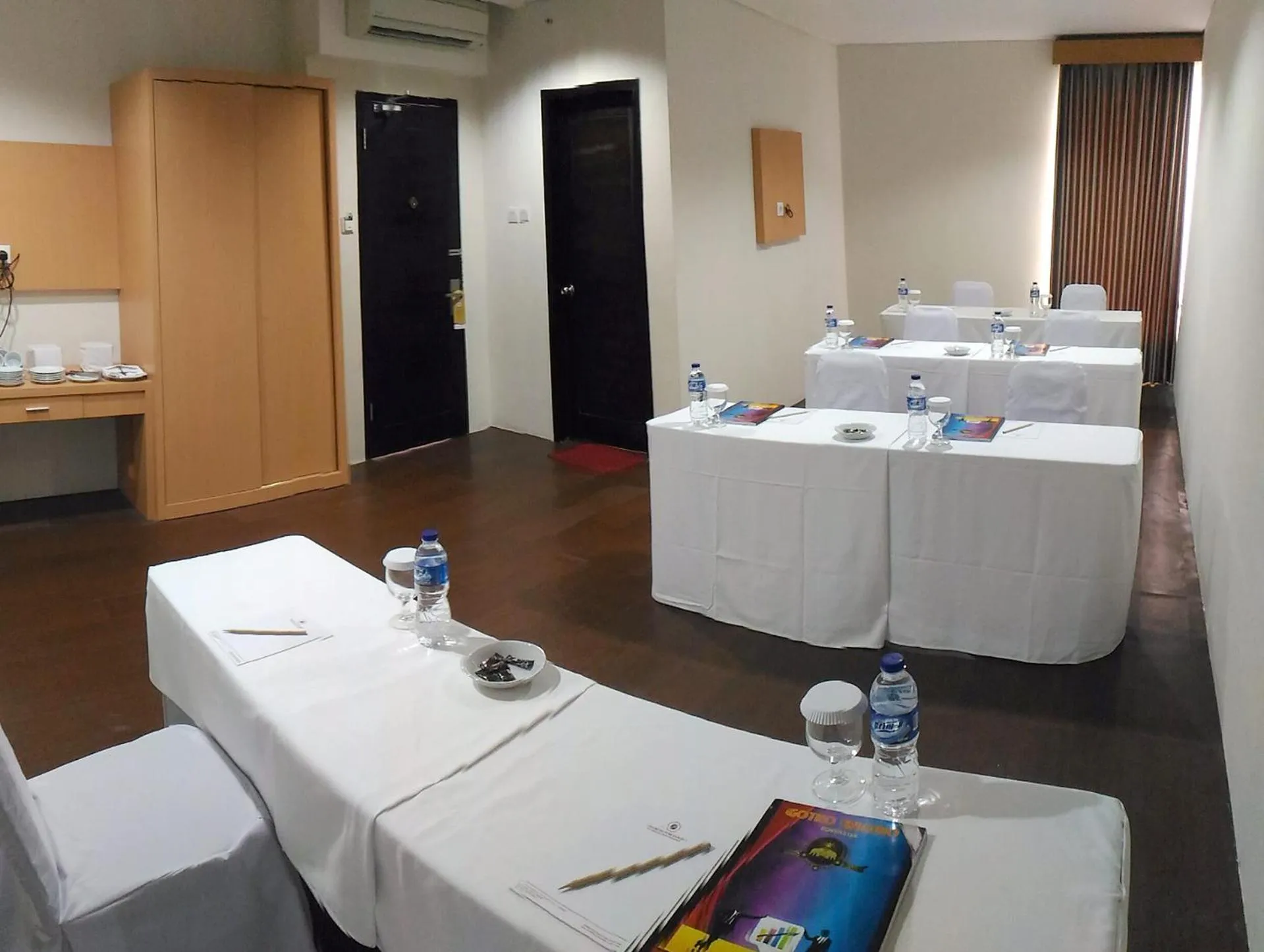Meeting/conference room in Grand Puri Saron Hotel Yogyakarta