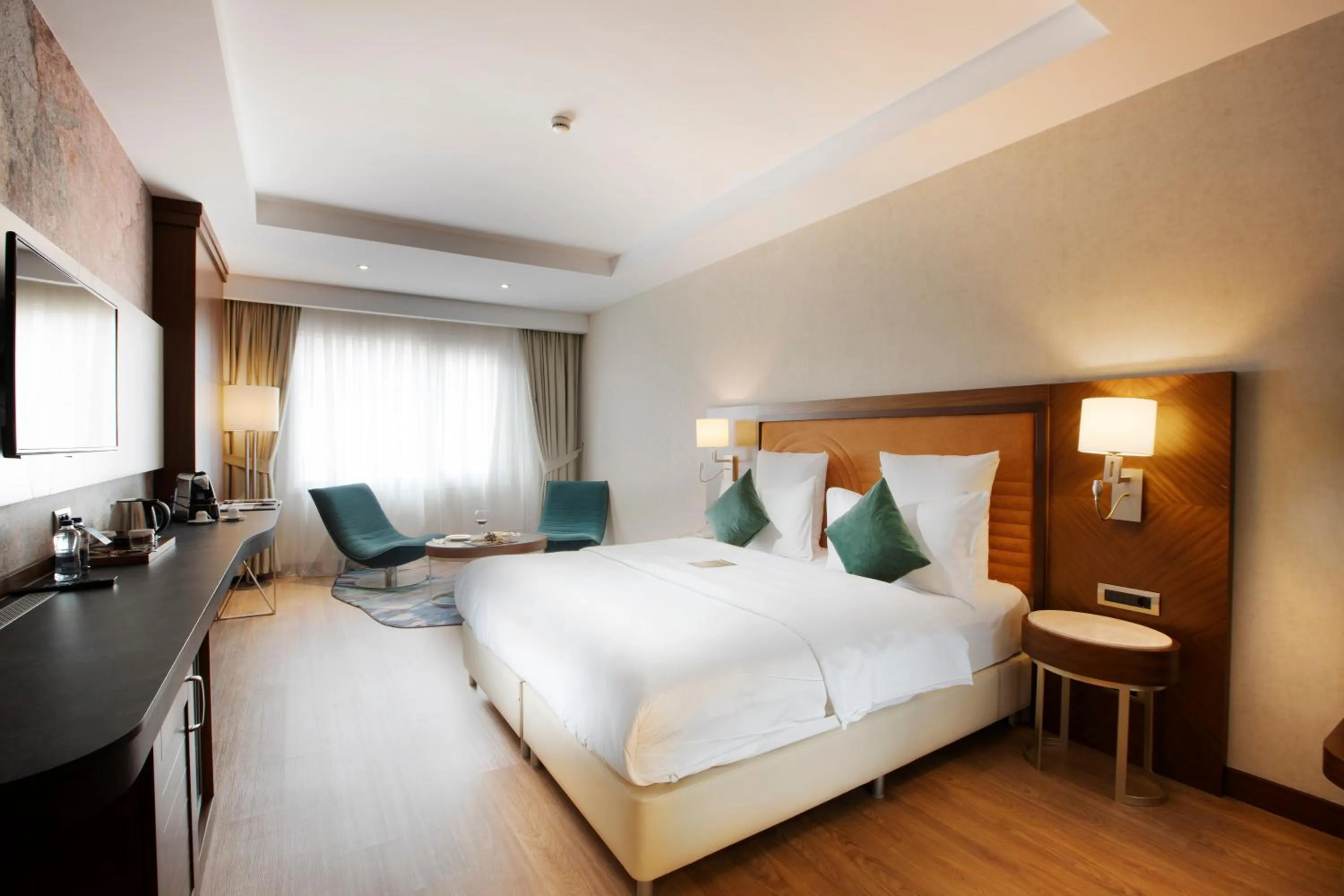 Bed in Mercure Istanbul Bakirkoy