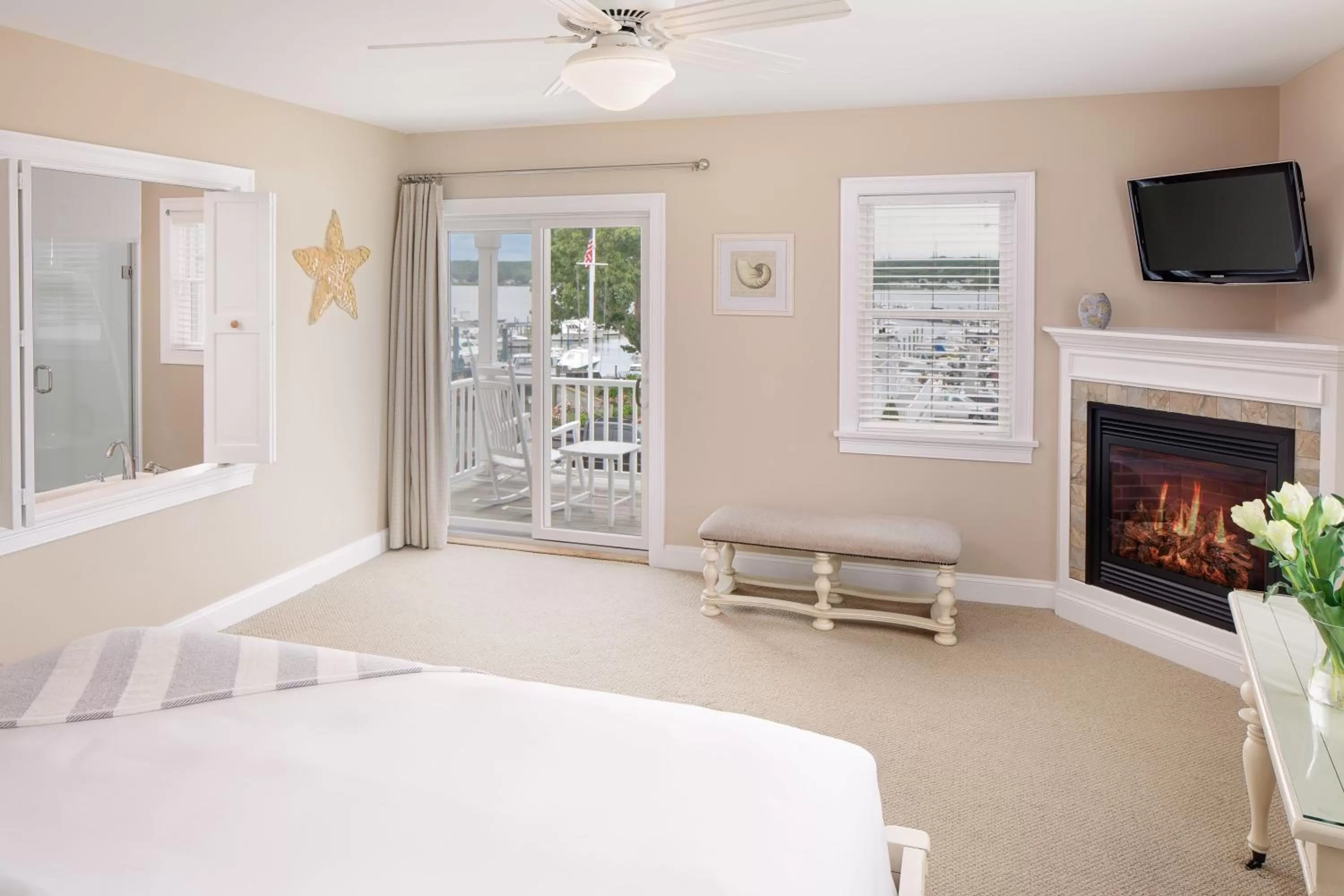 TV/Entertainment Center in Inn at Harbor Hill Marina