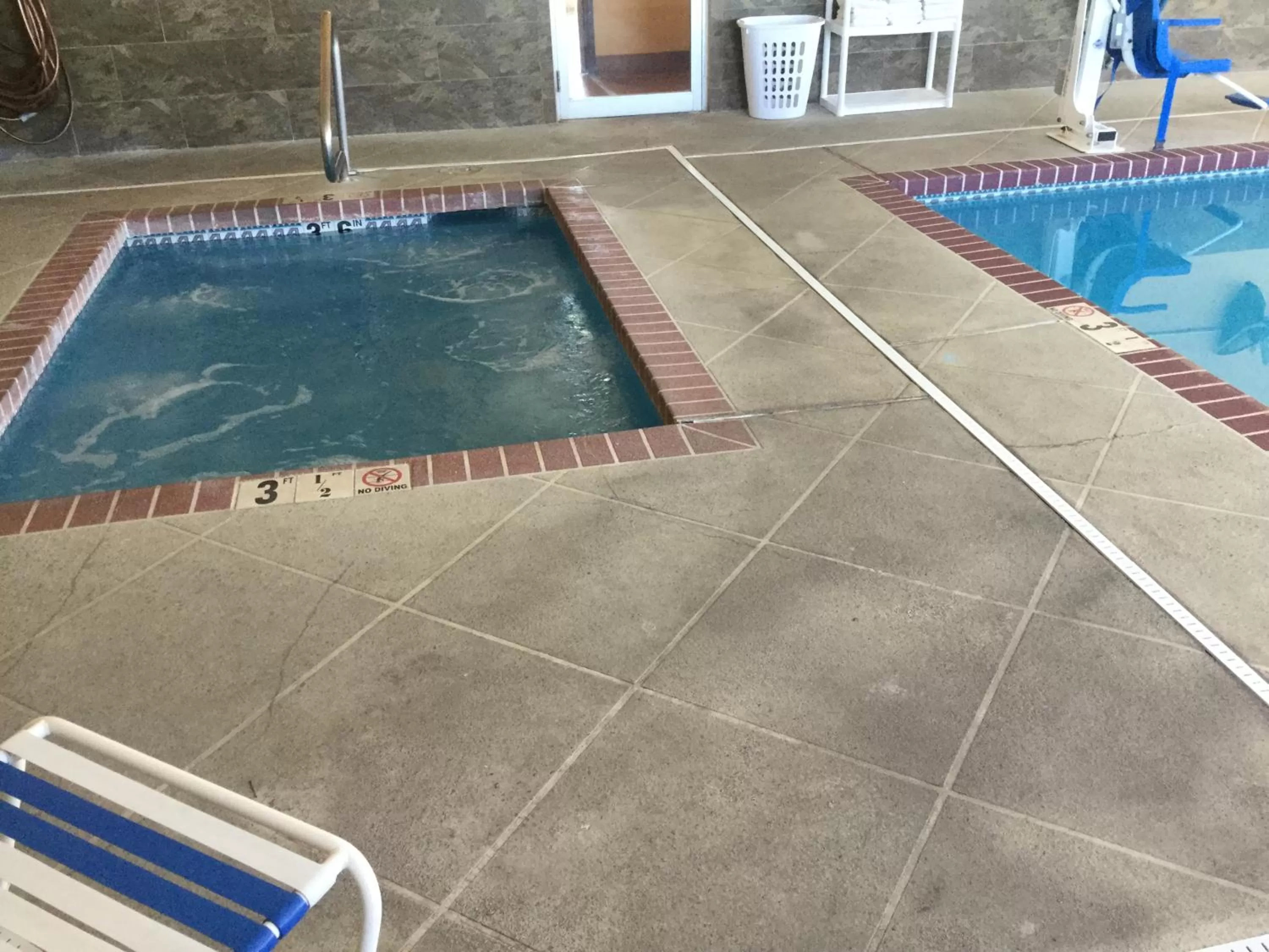 Swimming pool in Days Inn by Wyndham Hurricane/Zion National Park Area