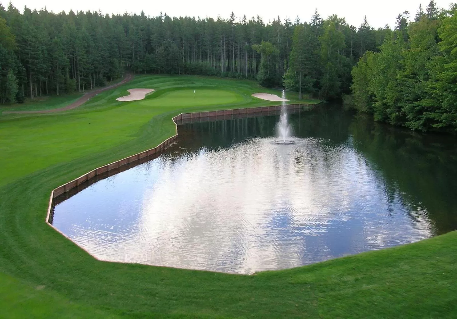 Golfcourse in Mill River Resort