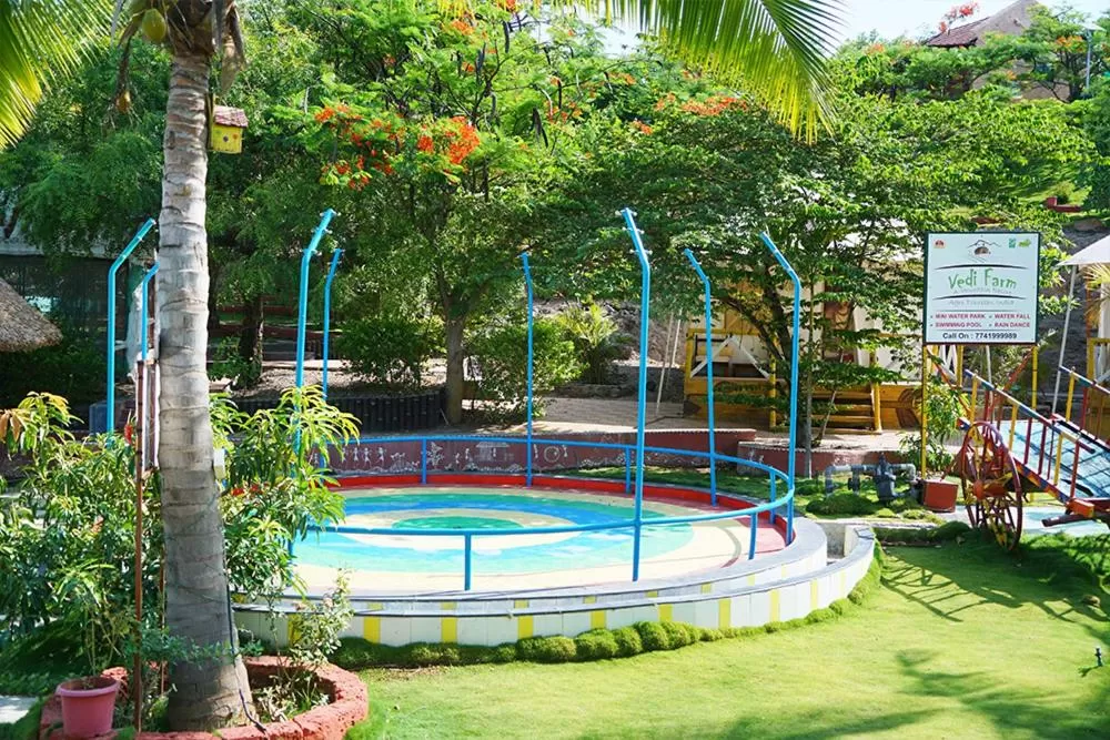 Garden in Vedi Farm A Mountain Resort