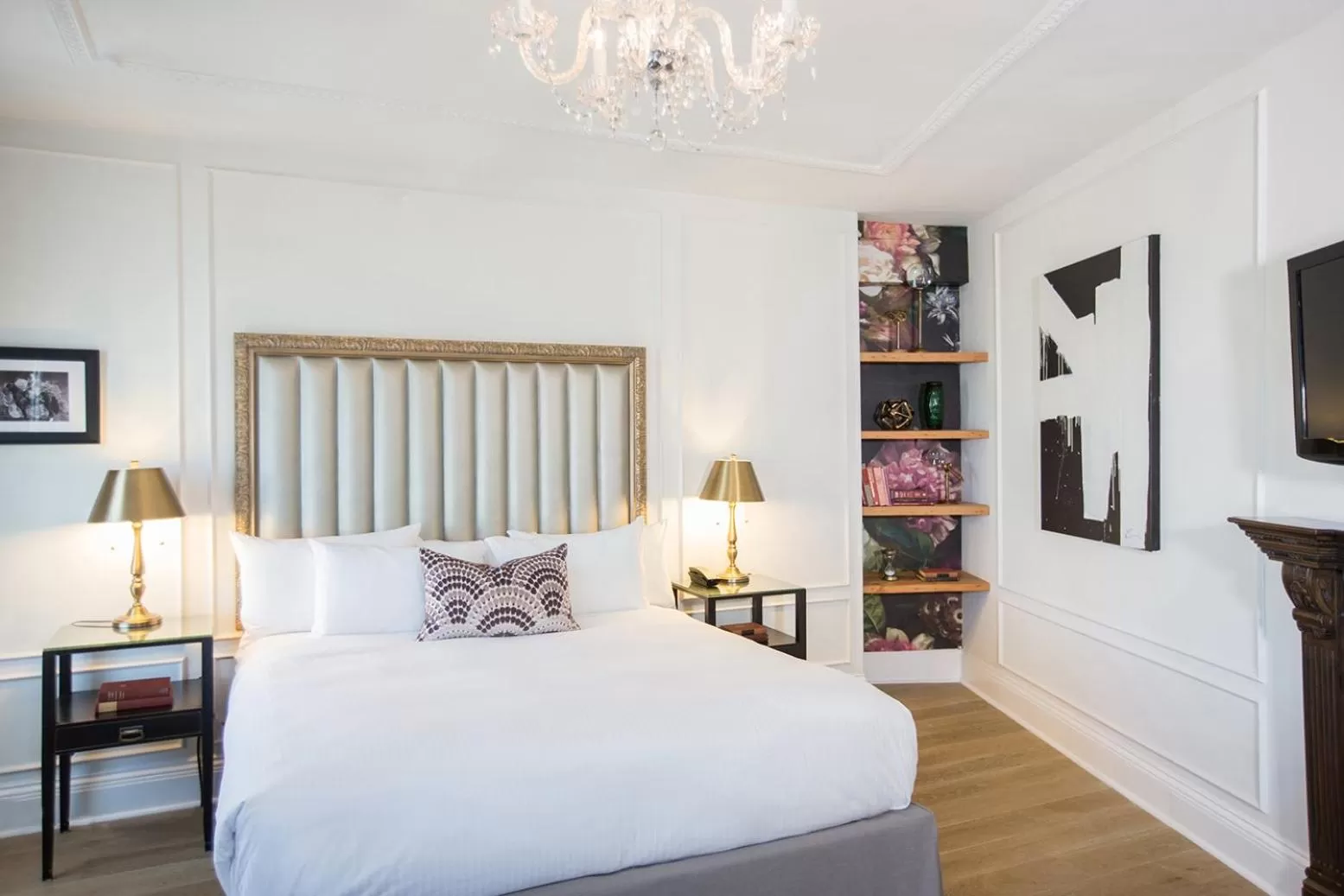 Other, Bed in The Culver Hotel