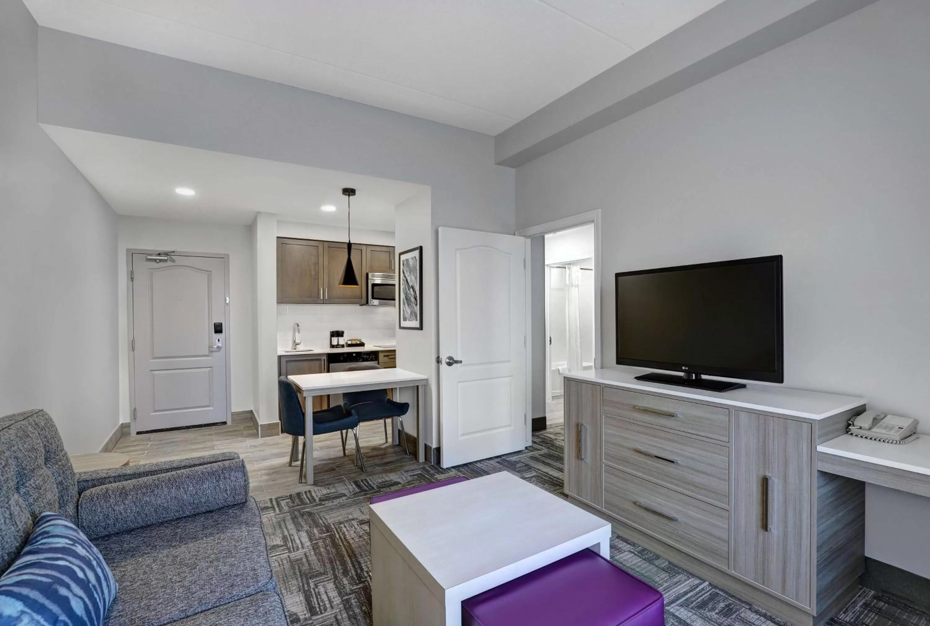 Living room in Homewood Suites by Hilton London Ontario