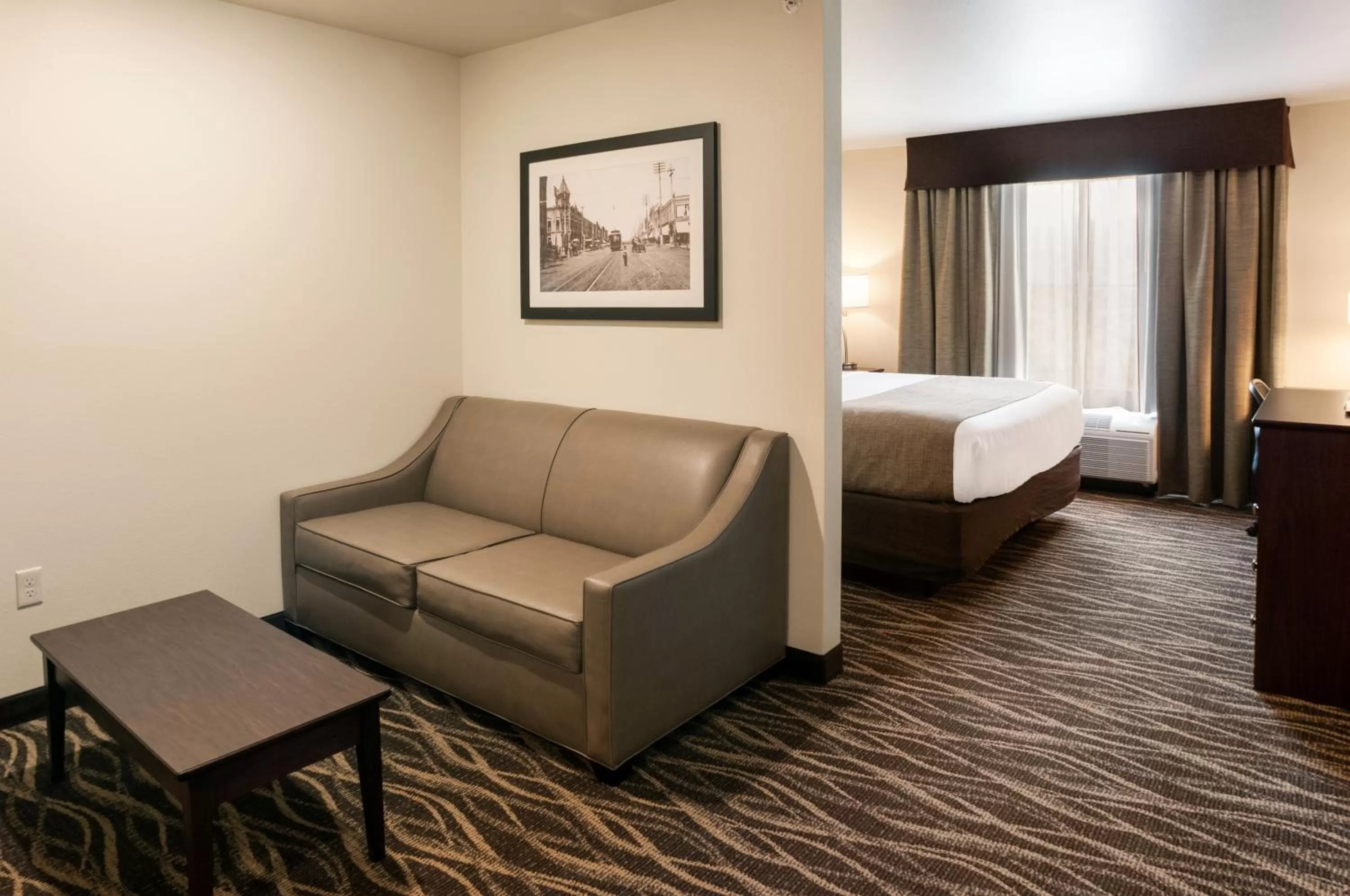 Photo of the whole room, Bed in Cobblestone Hotel & Suites Appleton International Airport